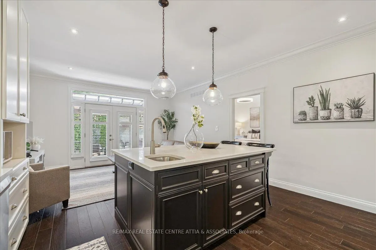 4876 Allan Court