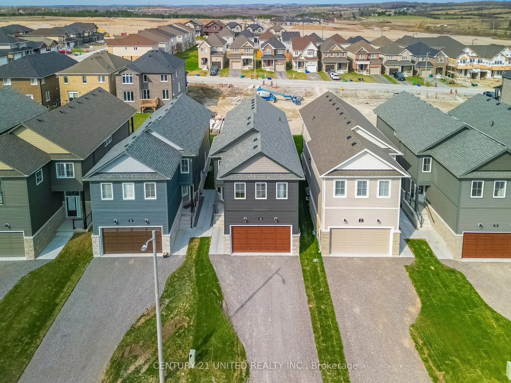 319 Mullighan Gardens