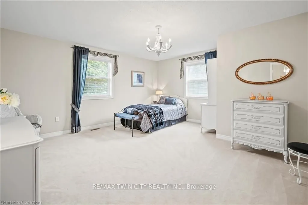 34 Gowinlock Court