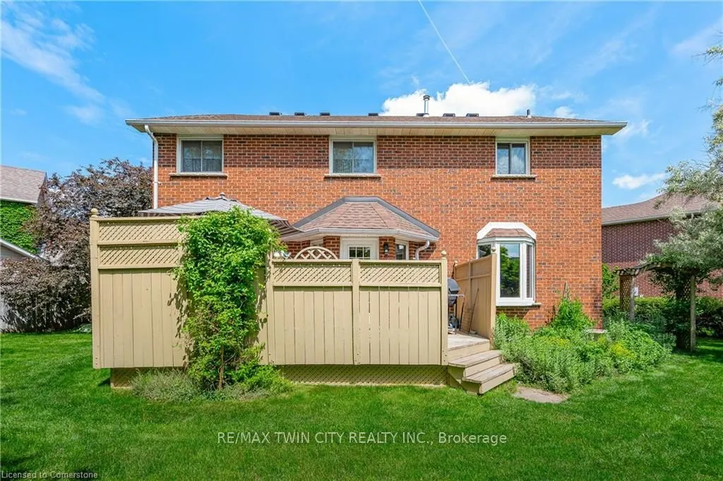 34 Gowinlock Court