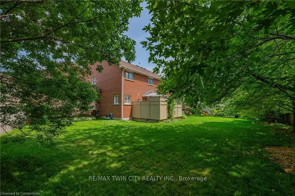 34 Gowinlock Court