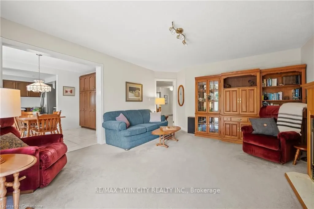 34 Gowinlock Court