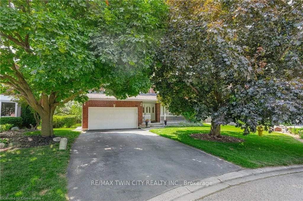 34 Gowinlock Court