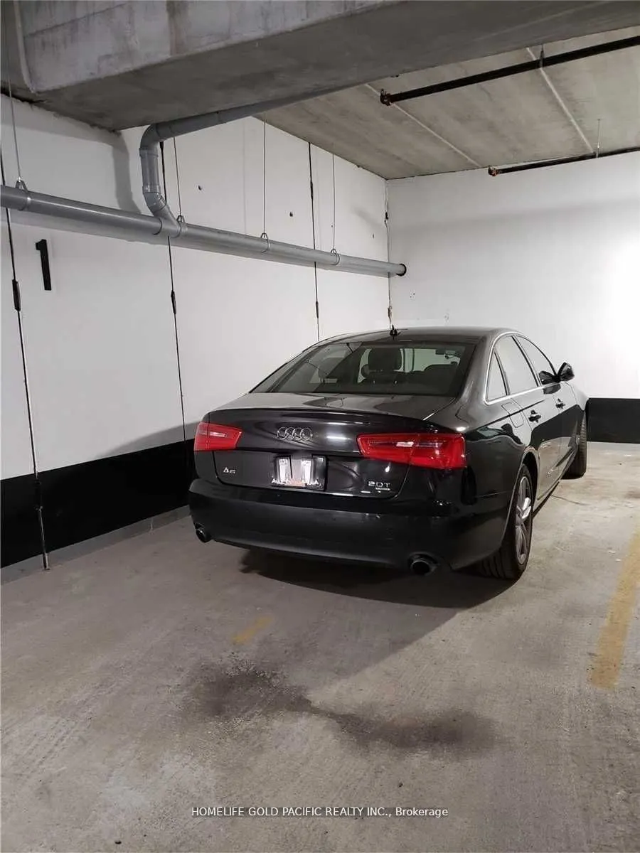 15 Prince Albert Boulevard, #114