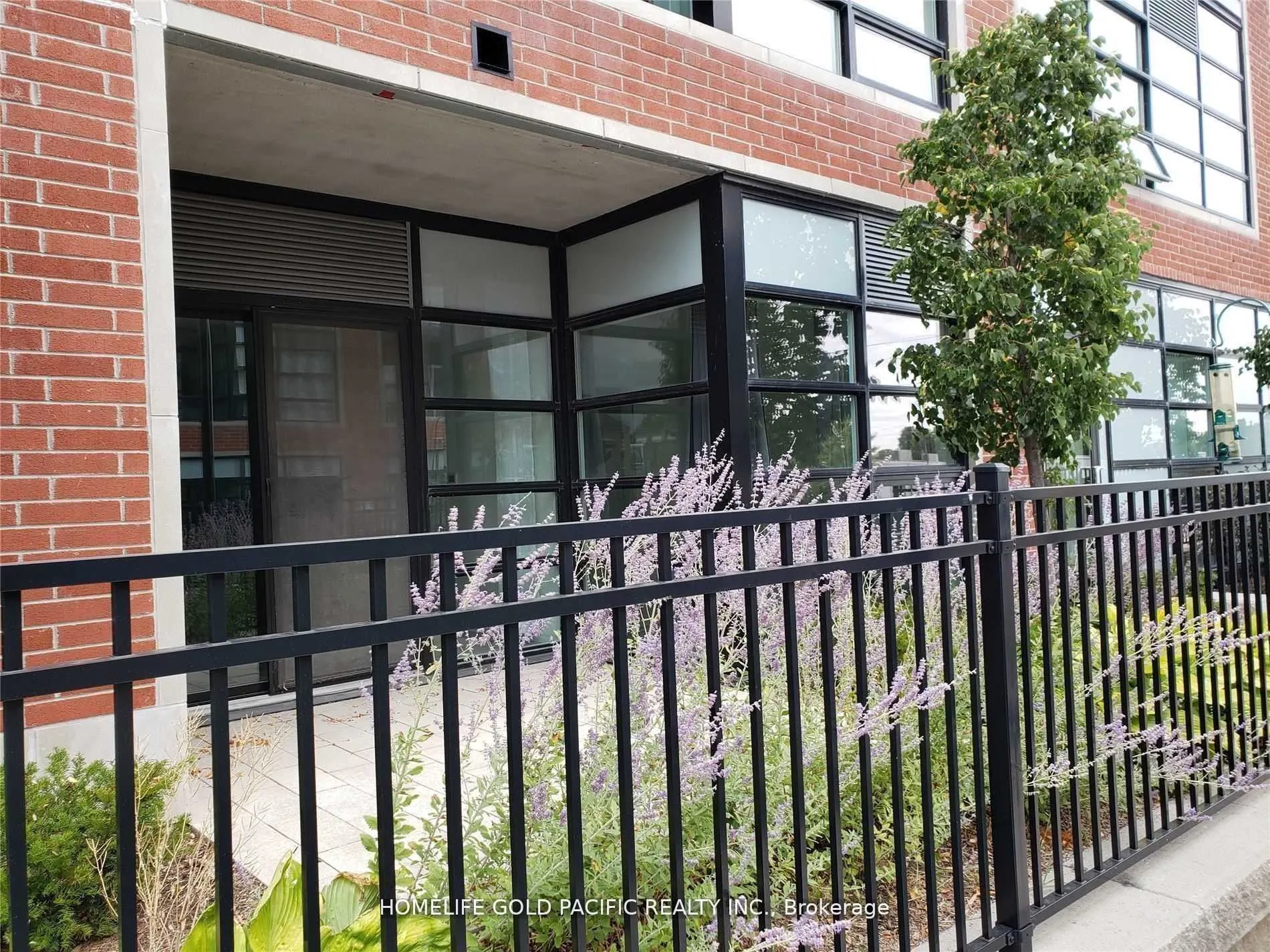 15 Prince Albert Boulevard, #114