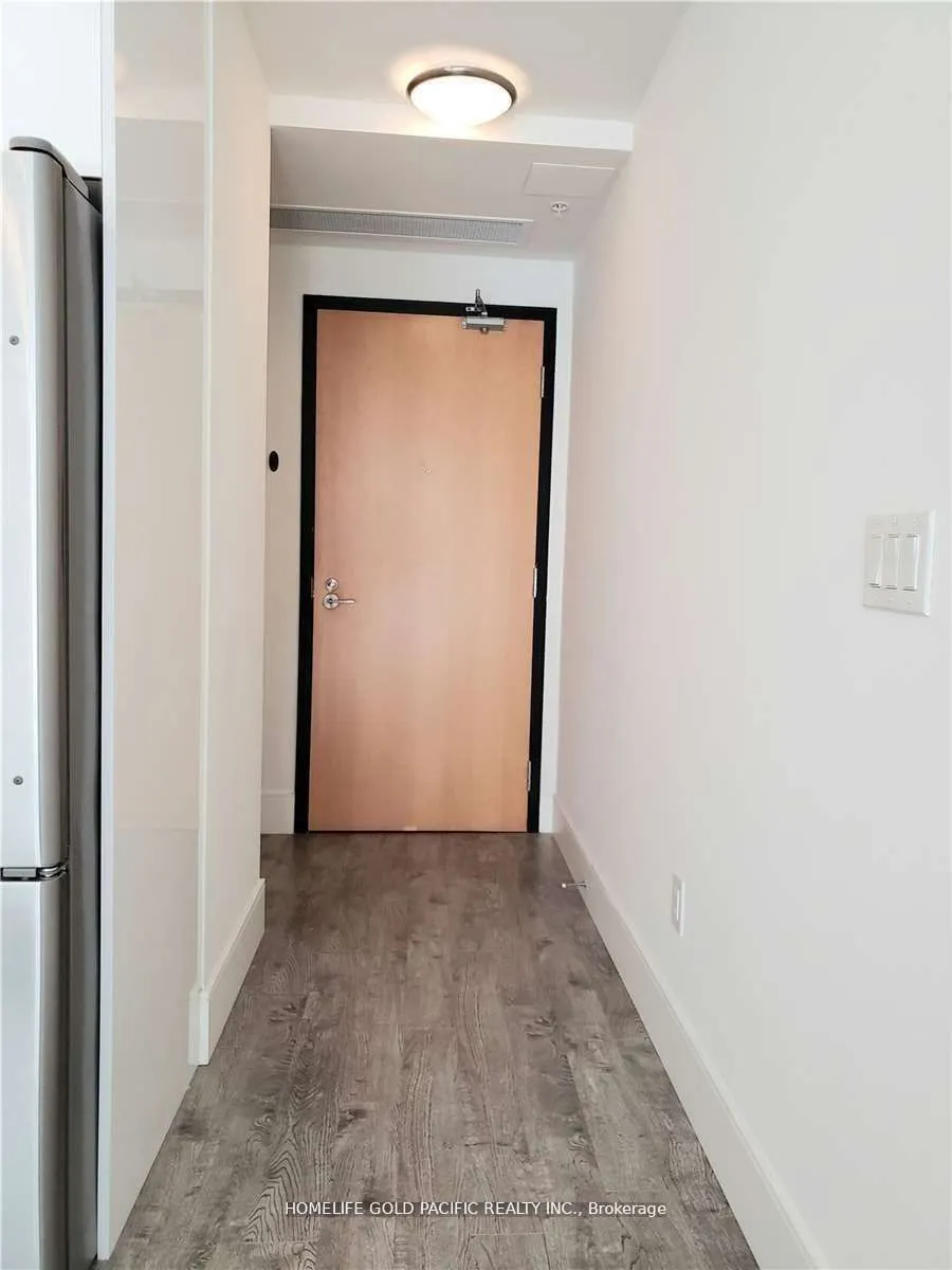 15 Prince Albert Boulevard, #114