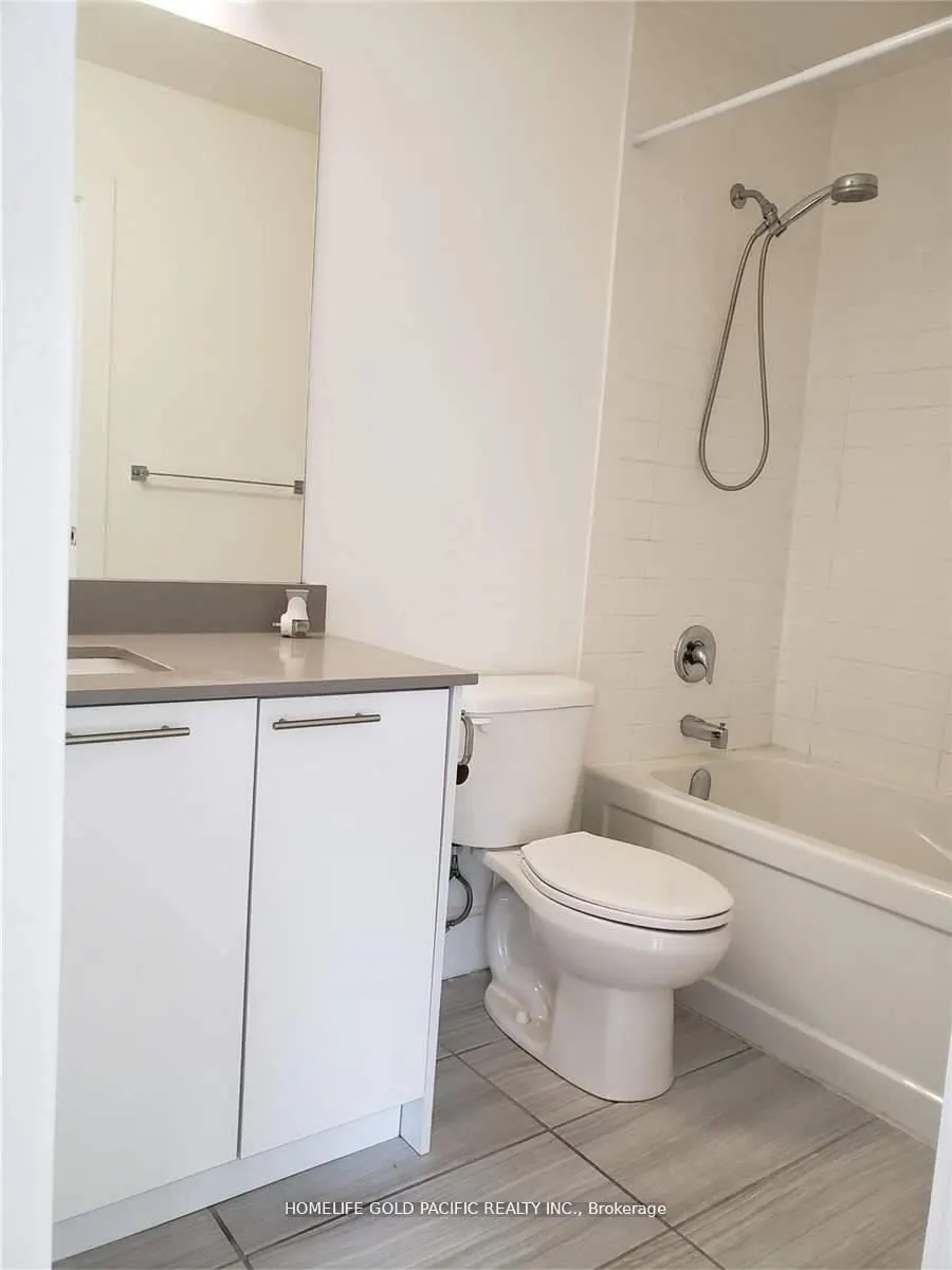 15 Prince Albert Boulevard, #114