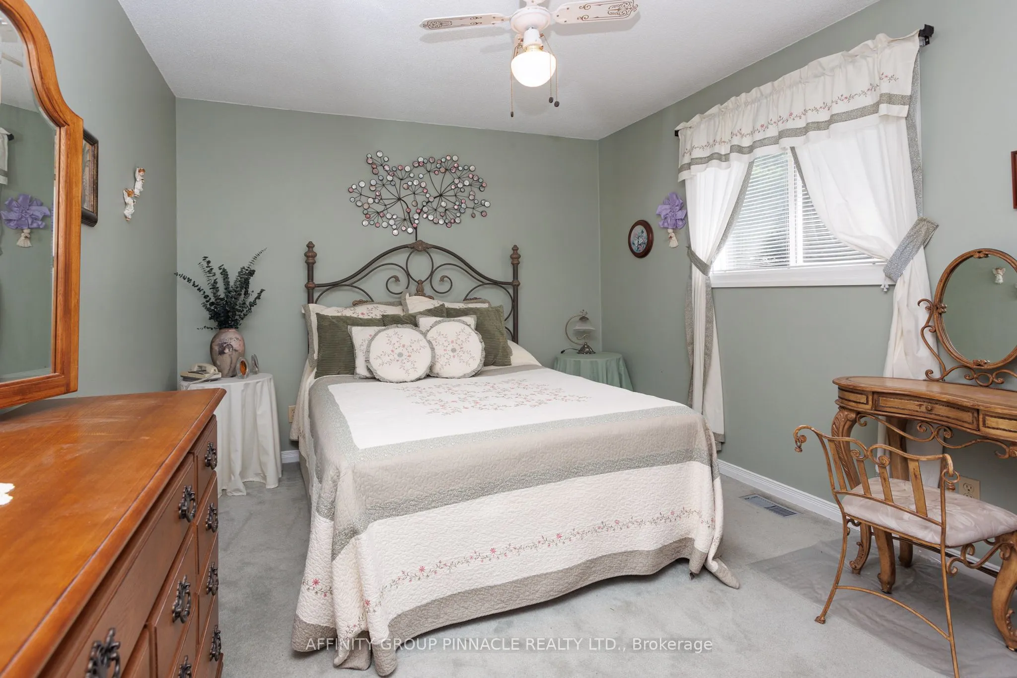 3 Hemlock Street