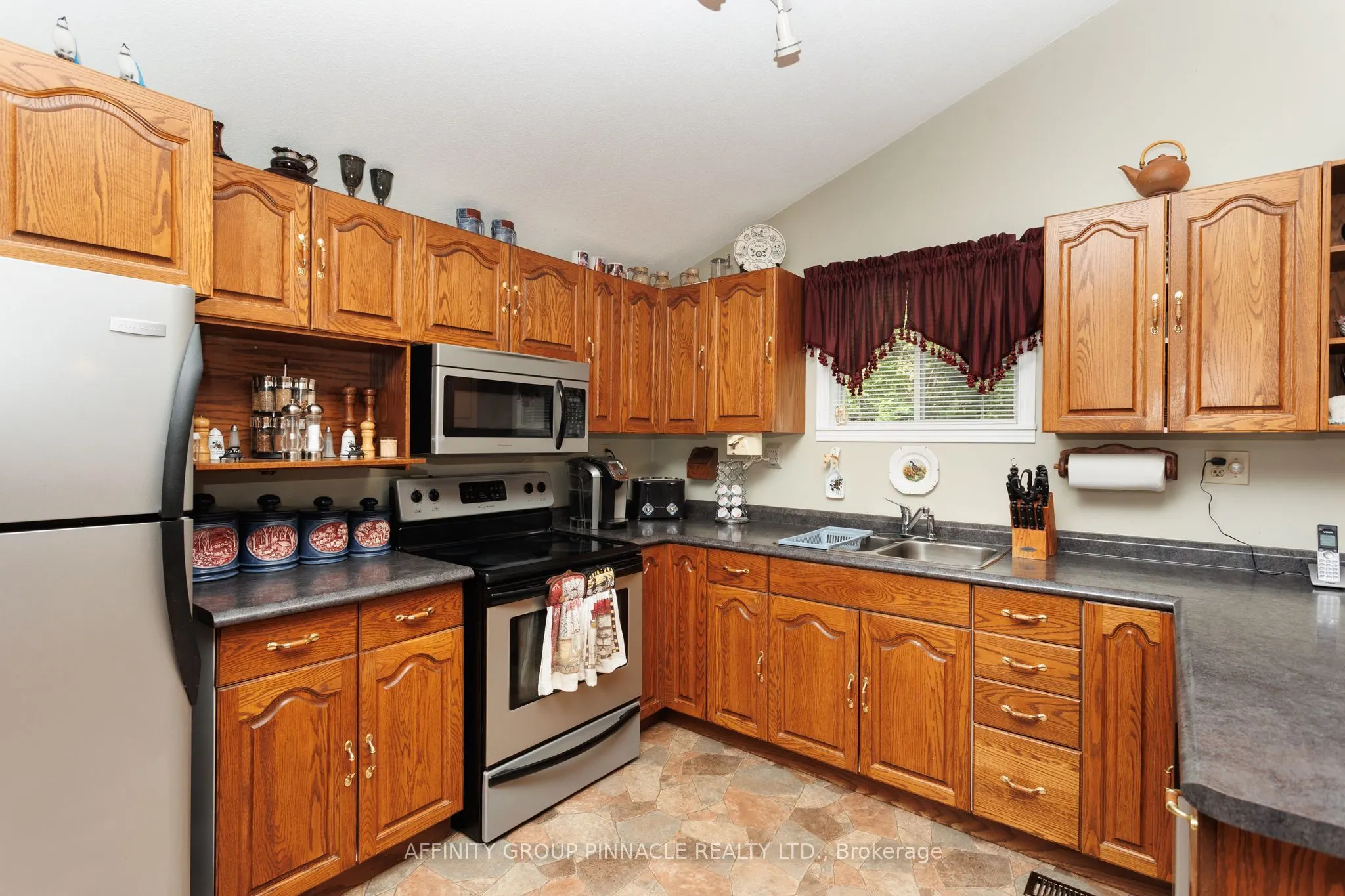 3 Hemlock Street