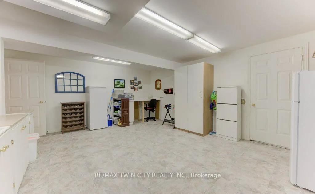 369 George Street N, #3