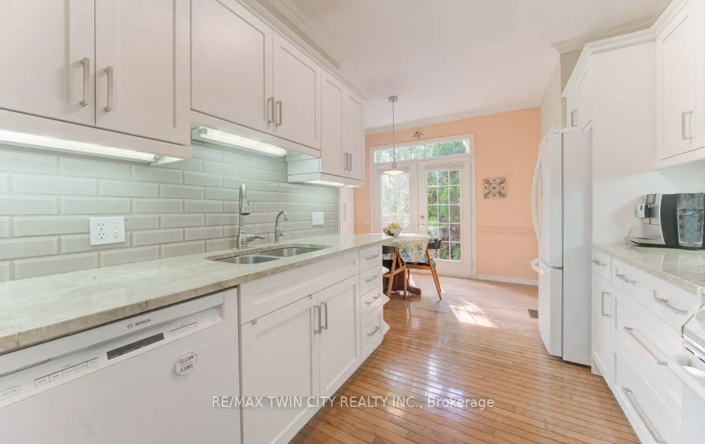 369 George Street N, #3
