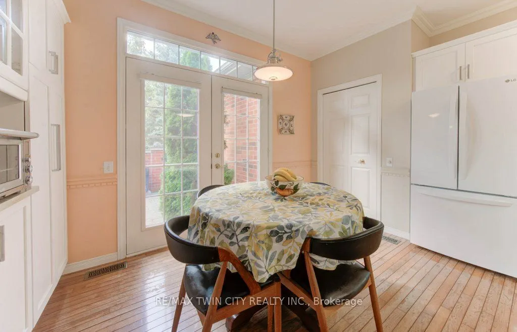369 George Street N, #3
