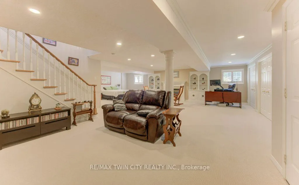 369 George Street N, #3