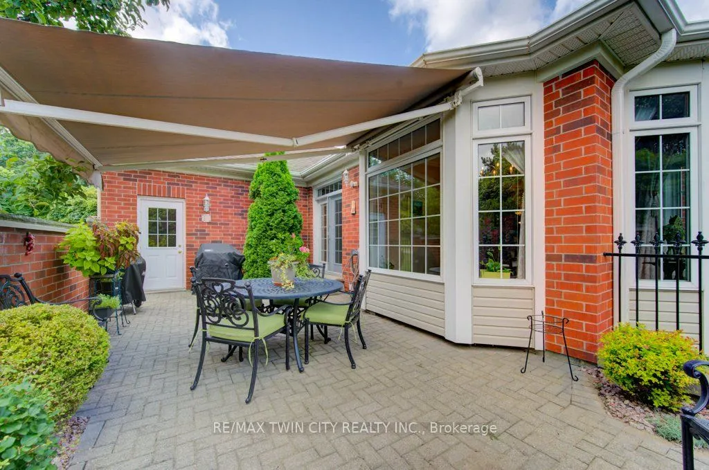 369 George Street N, #3