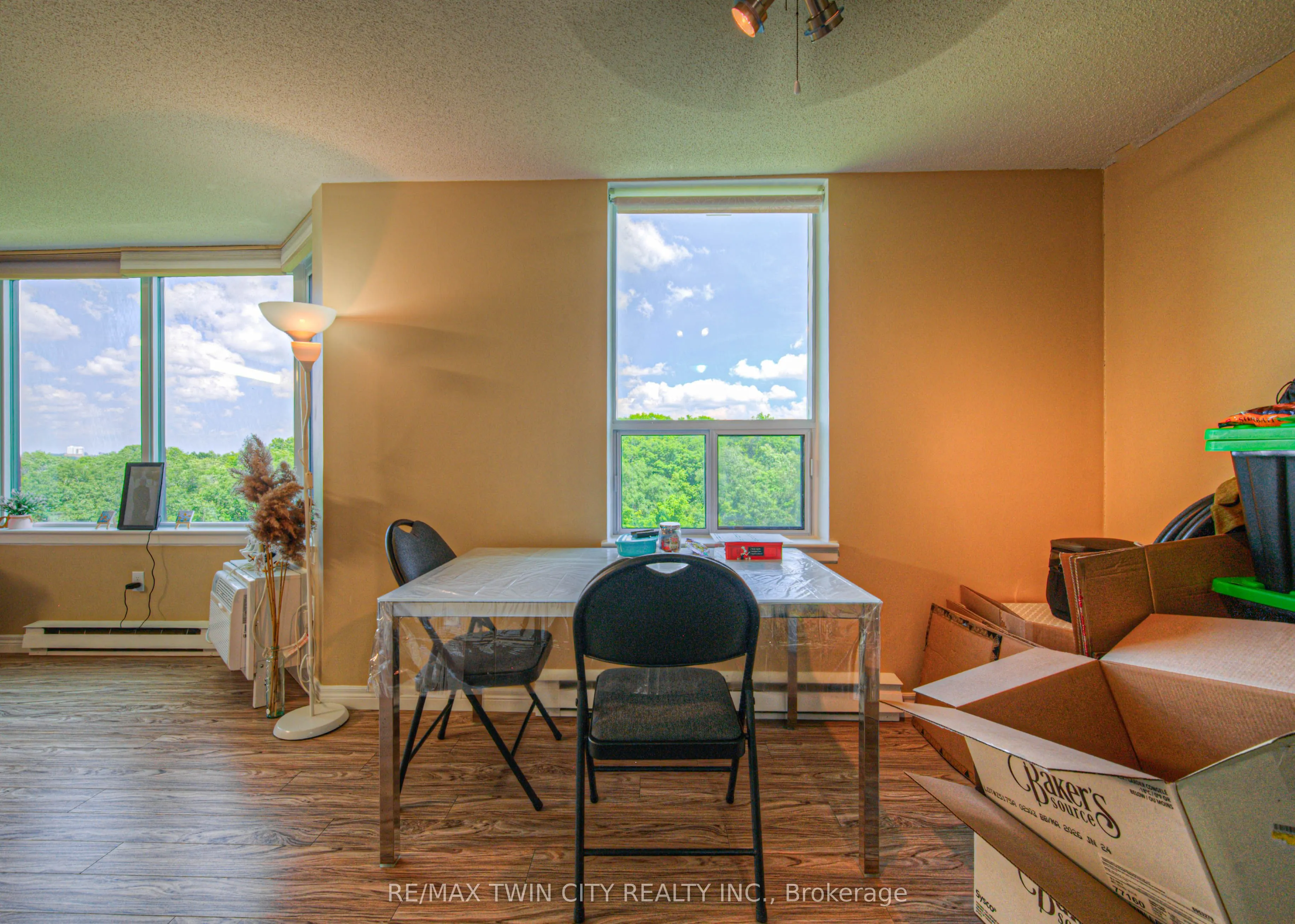 35 Green Valley Drive W, #1412
