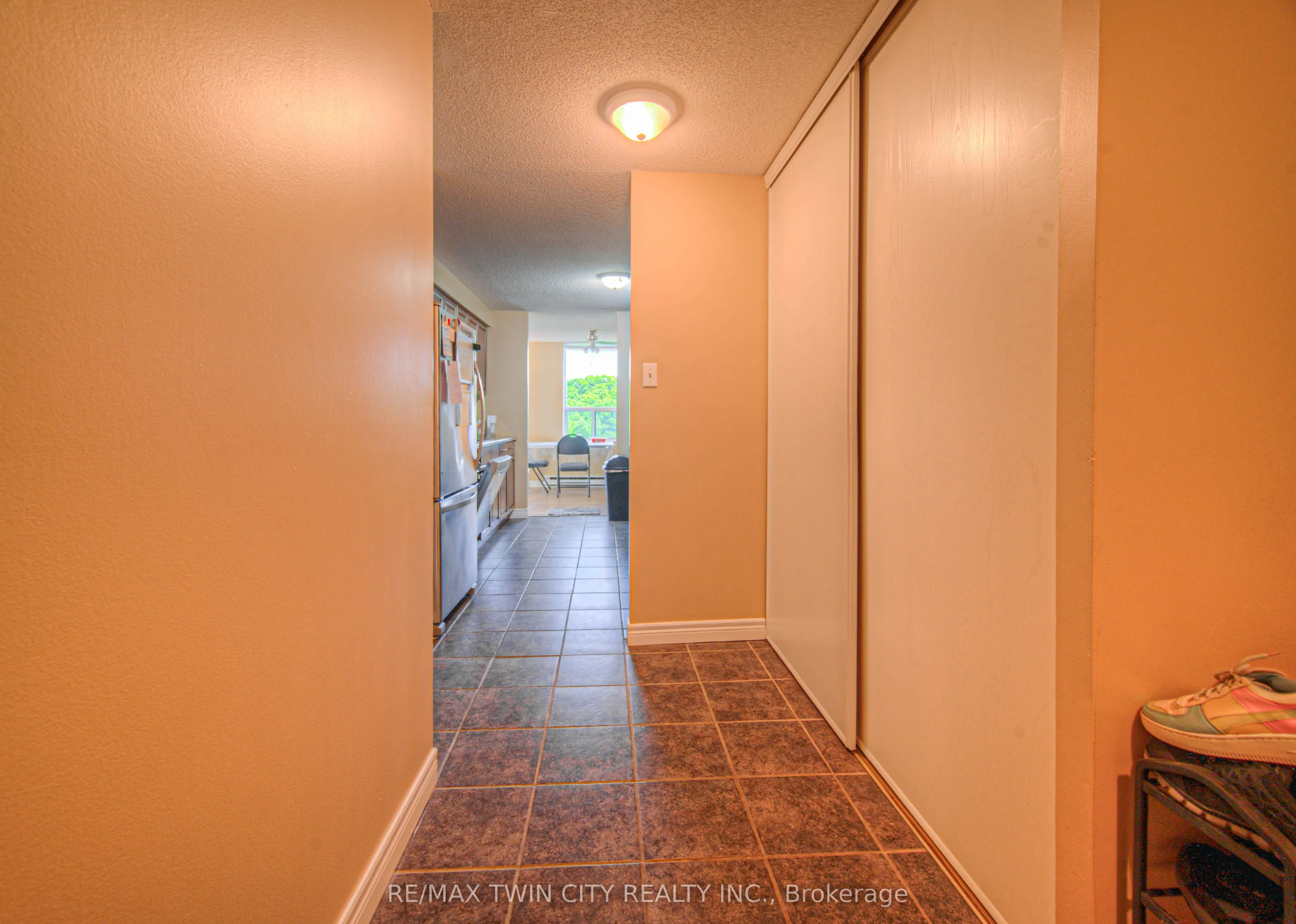 35 Green Valley Drive W, #1412