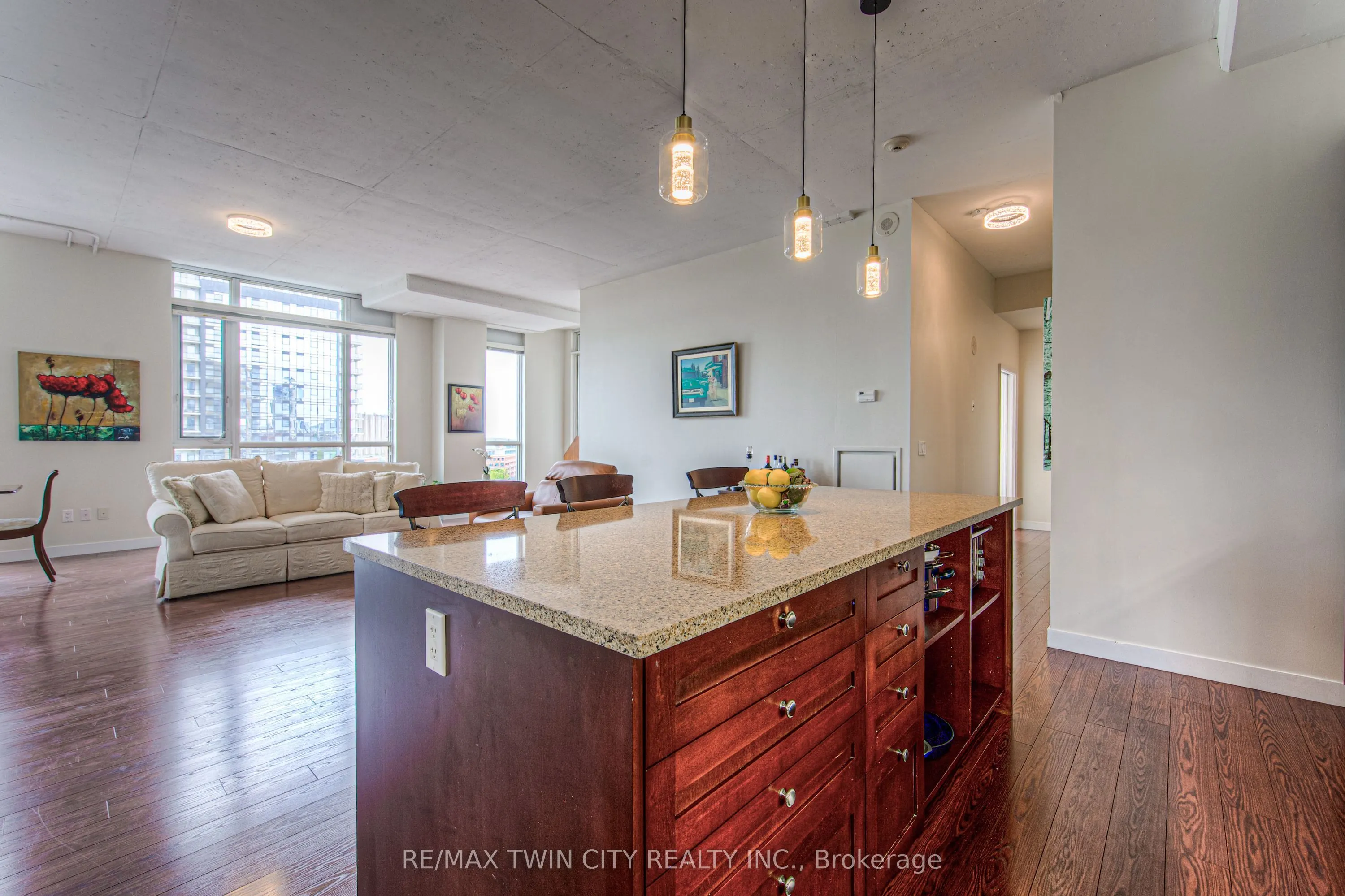 191 KING Street S, #713