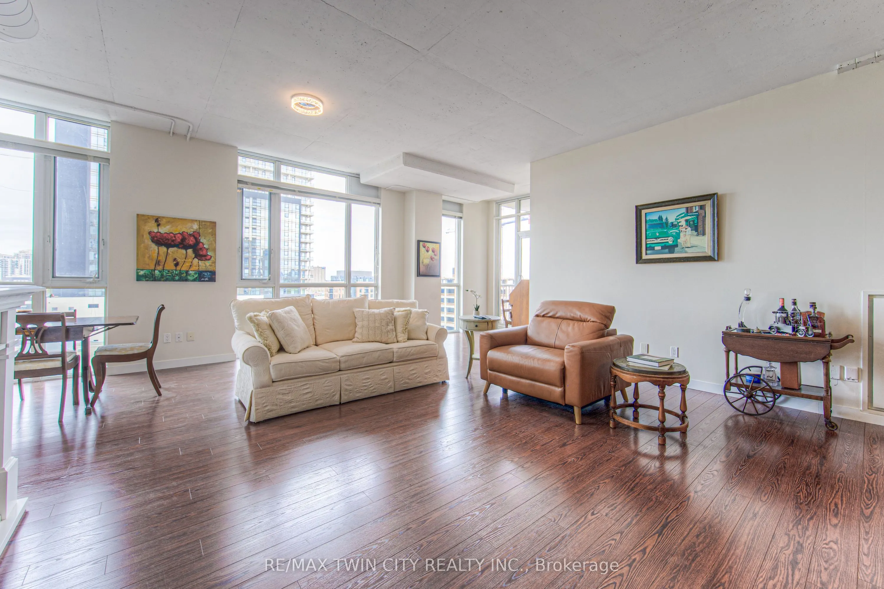 191 KING Street S, #713