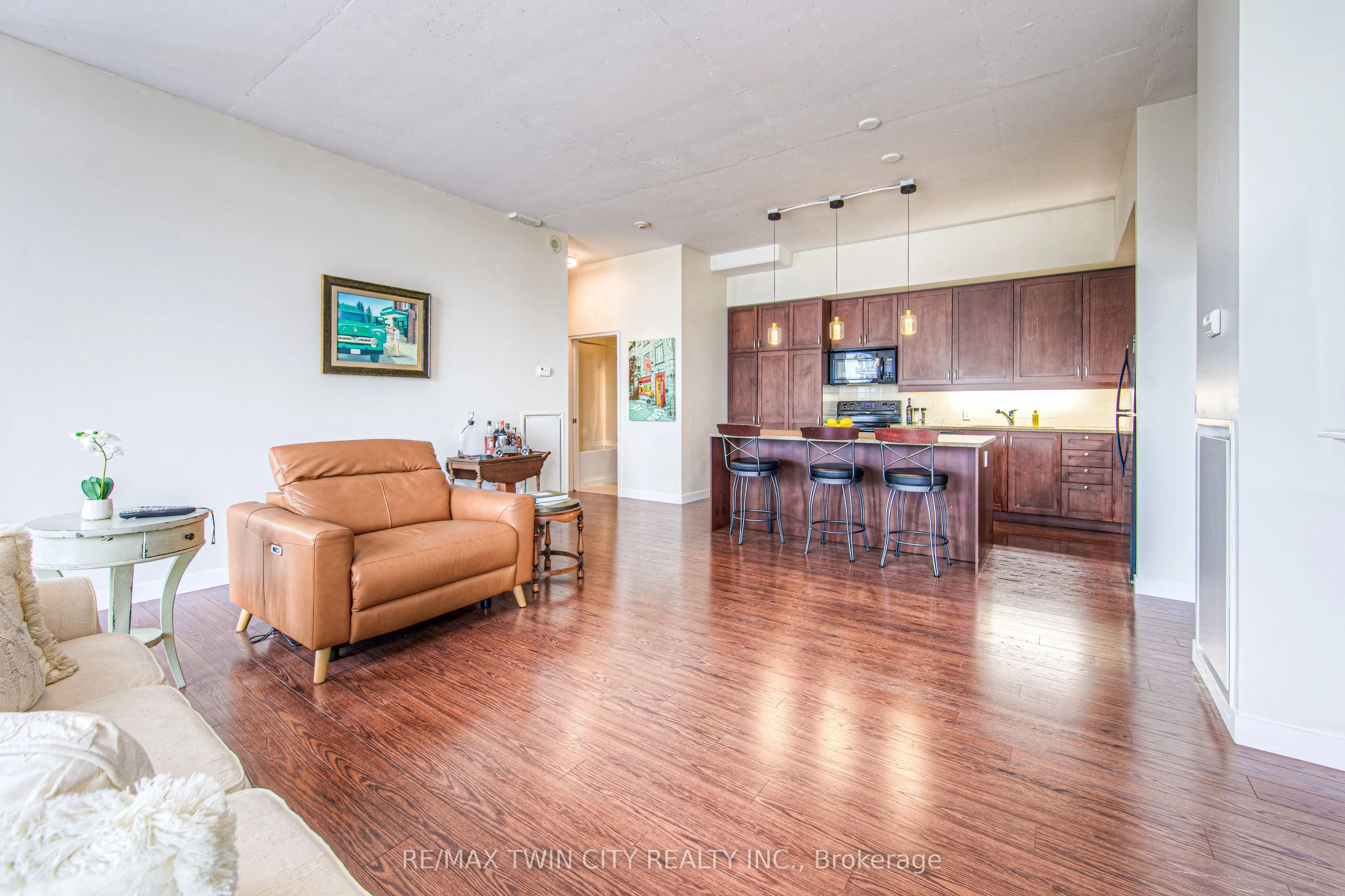 191 KING Street S, #713