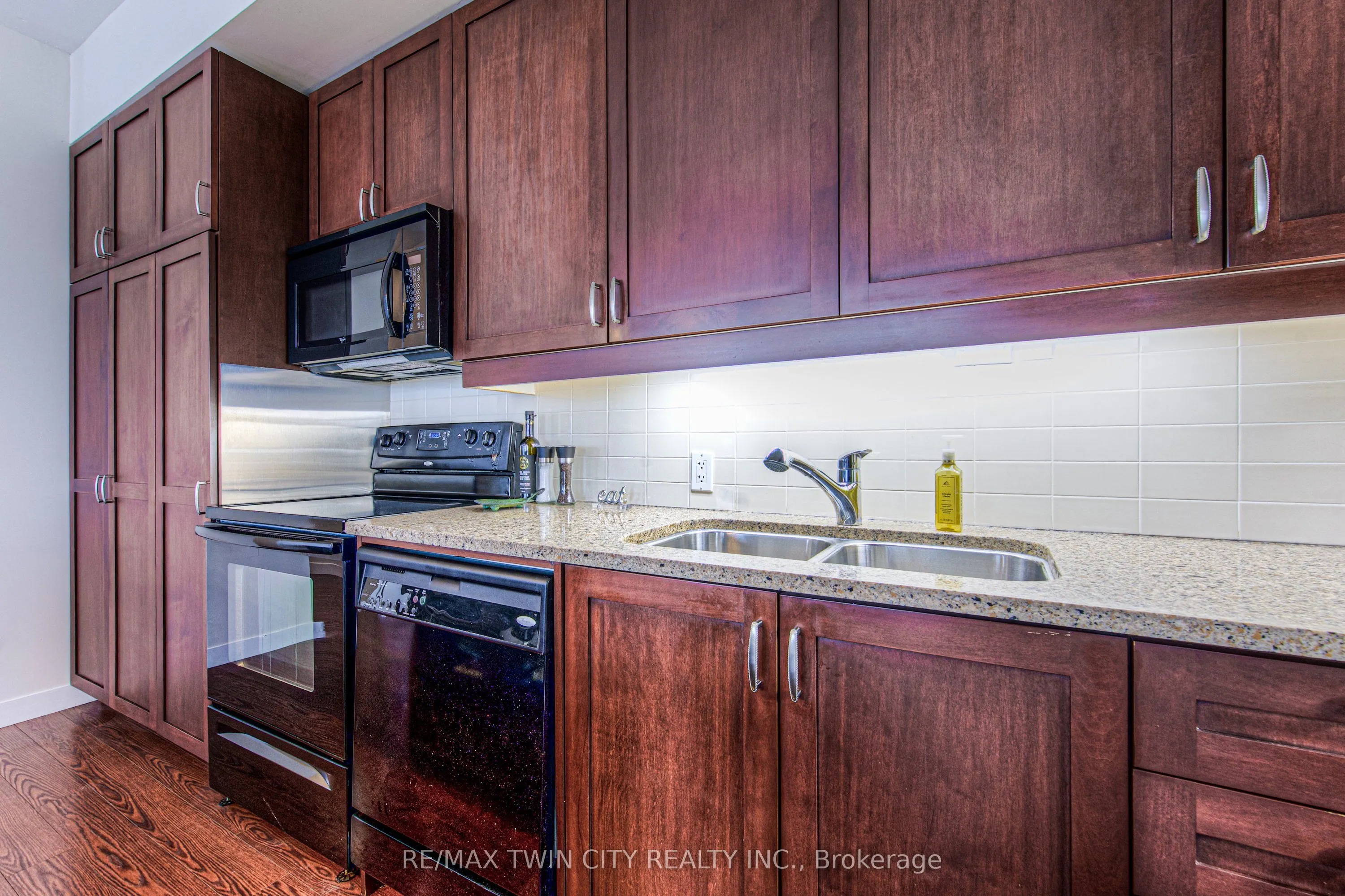 191 KING Street S, #713