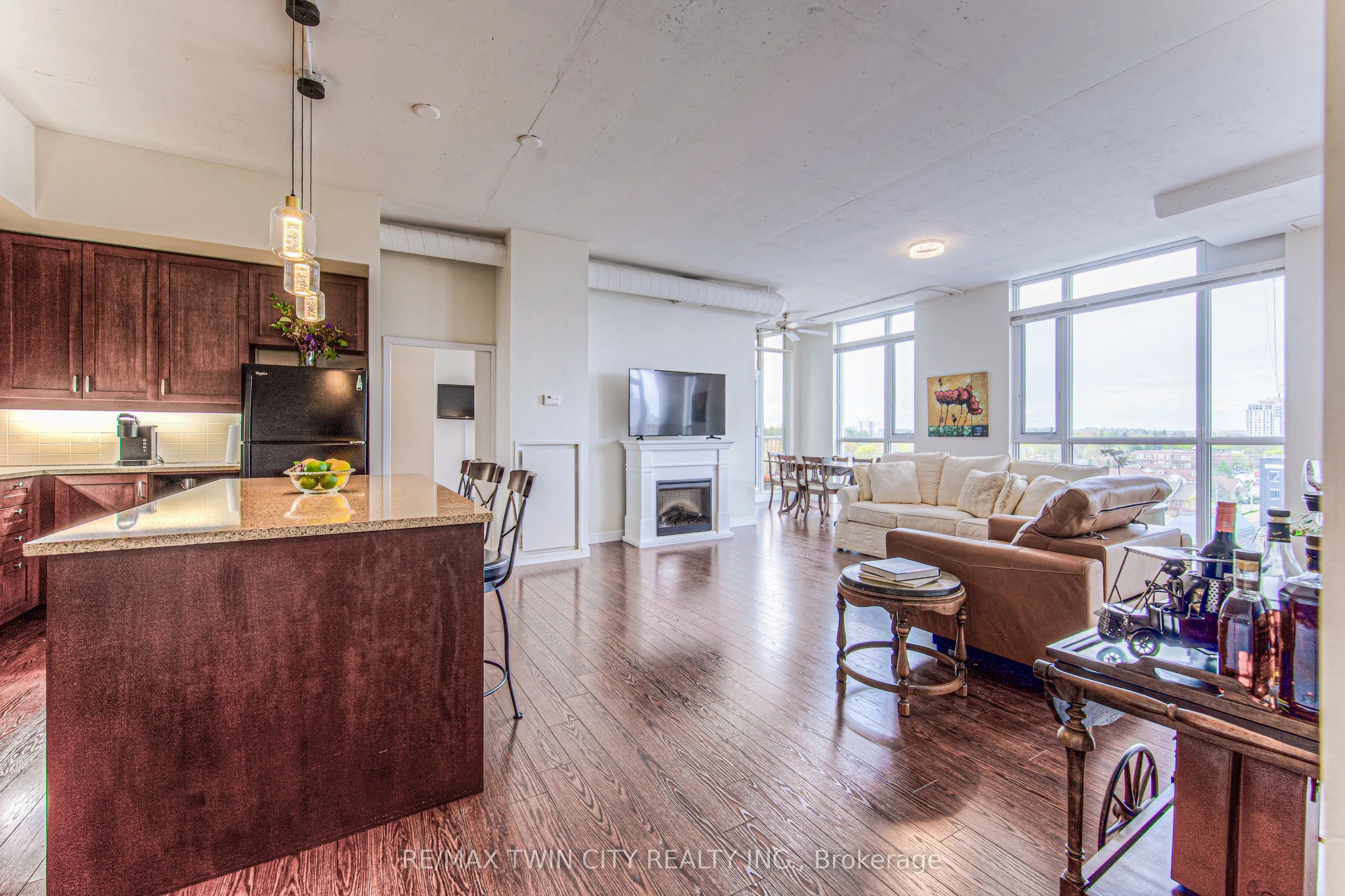 191 KING Street S, #713