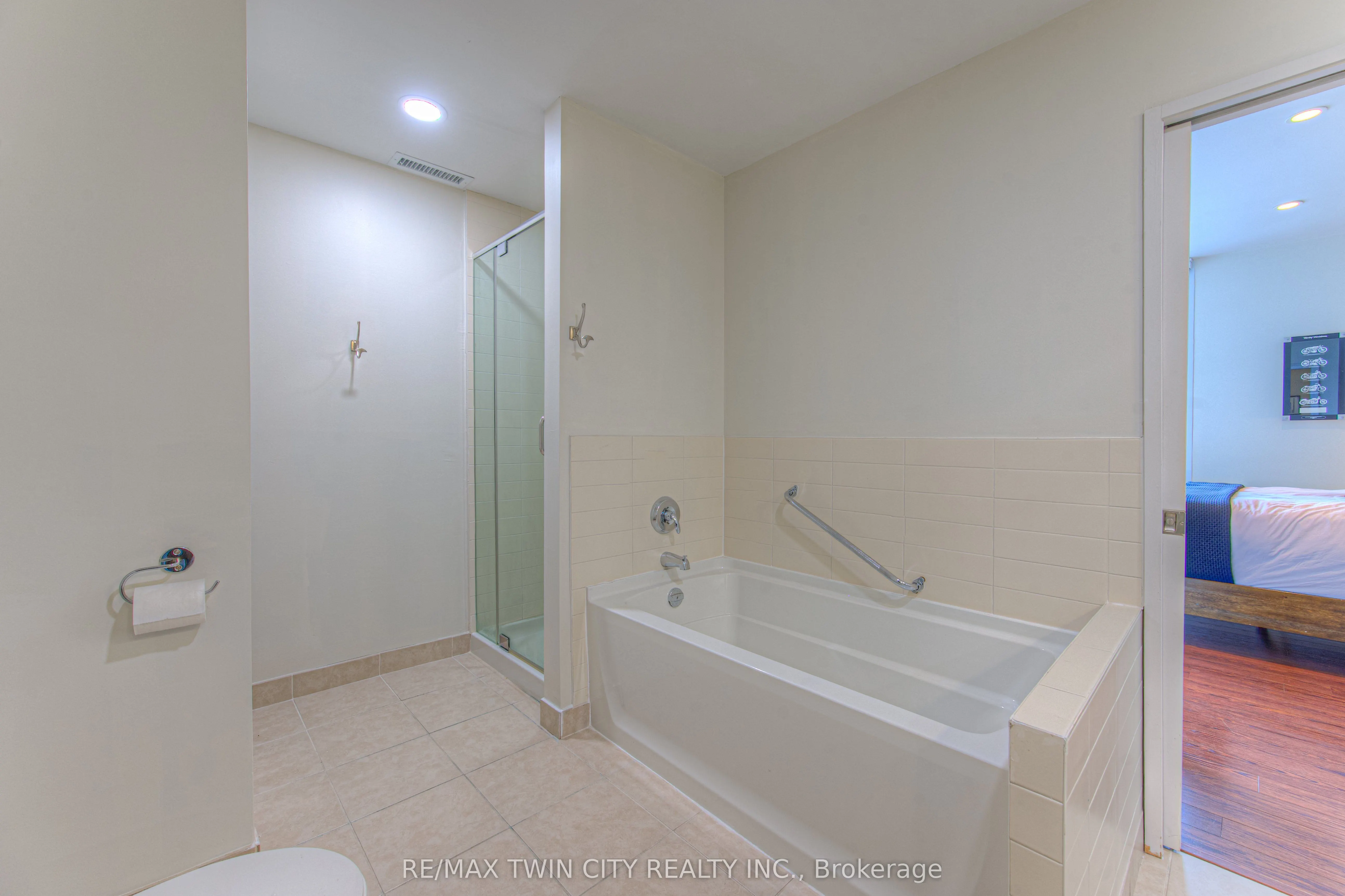 191 KING Street S, #713