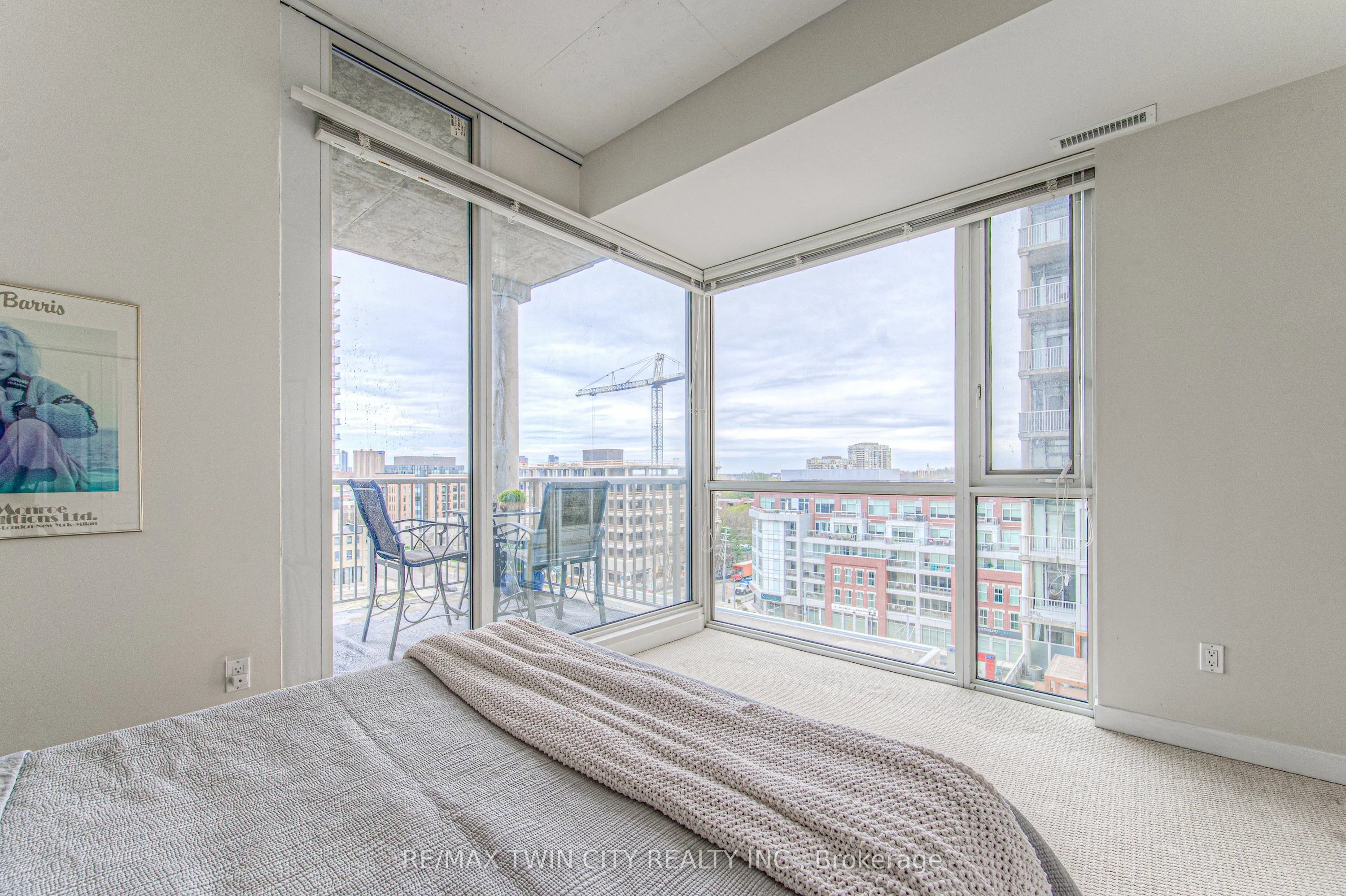191 KING Street S, #713