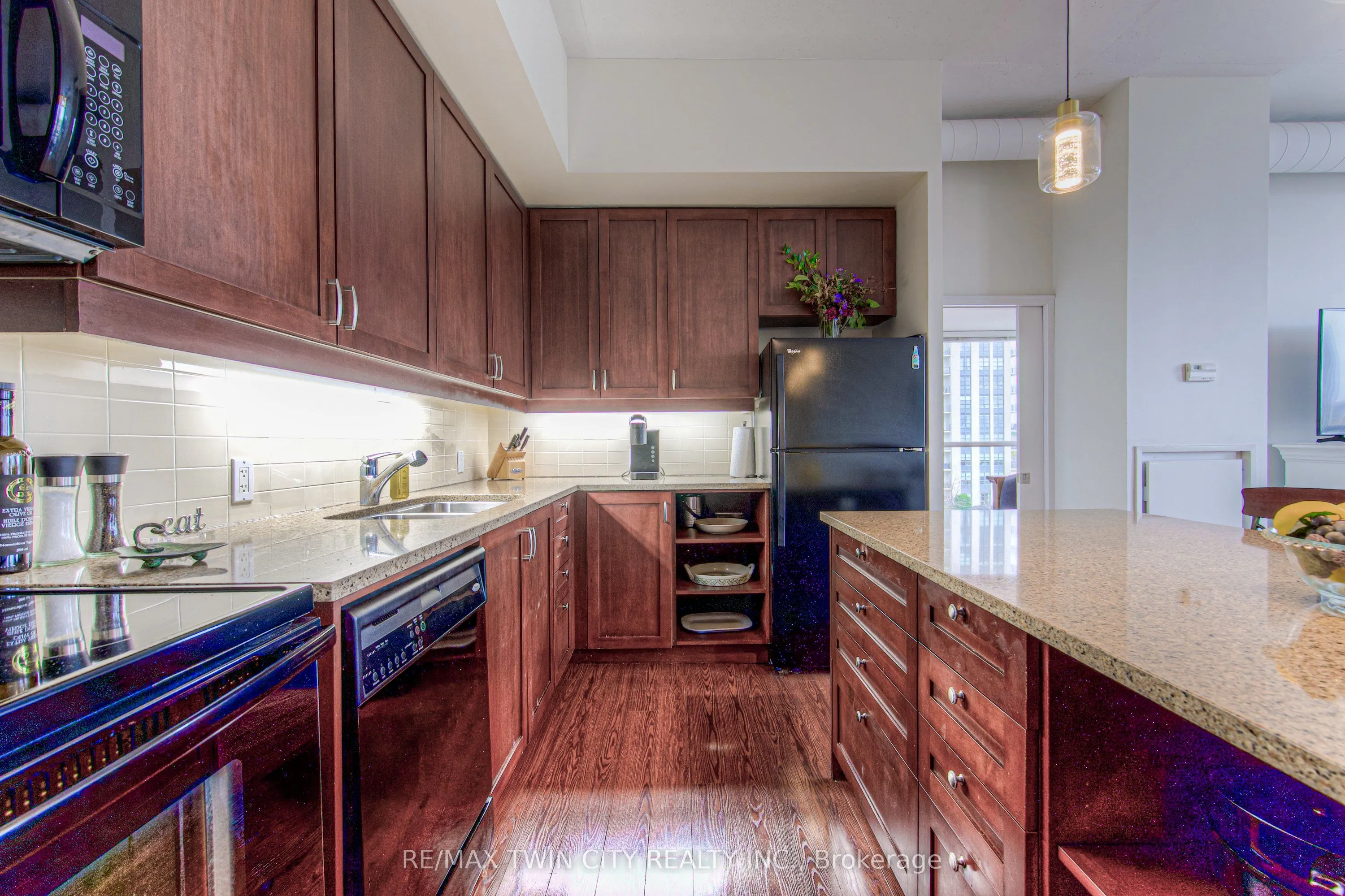191 KING Street S, #713