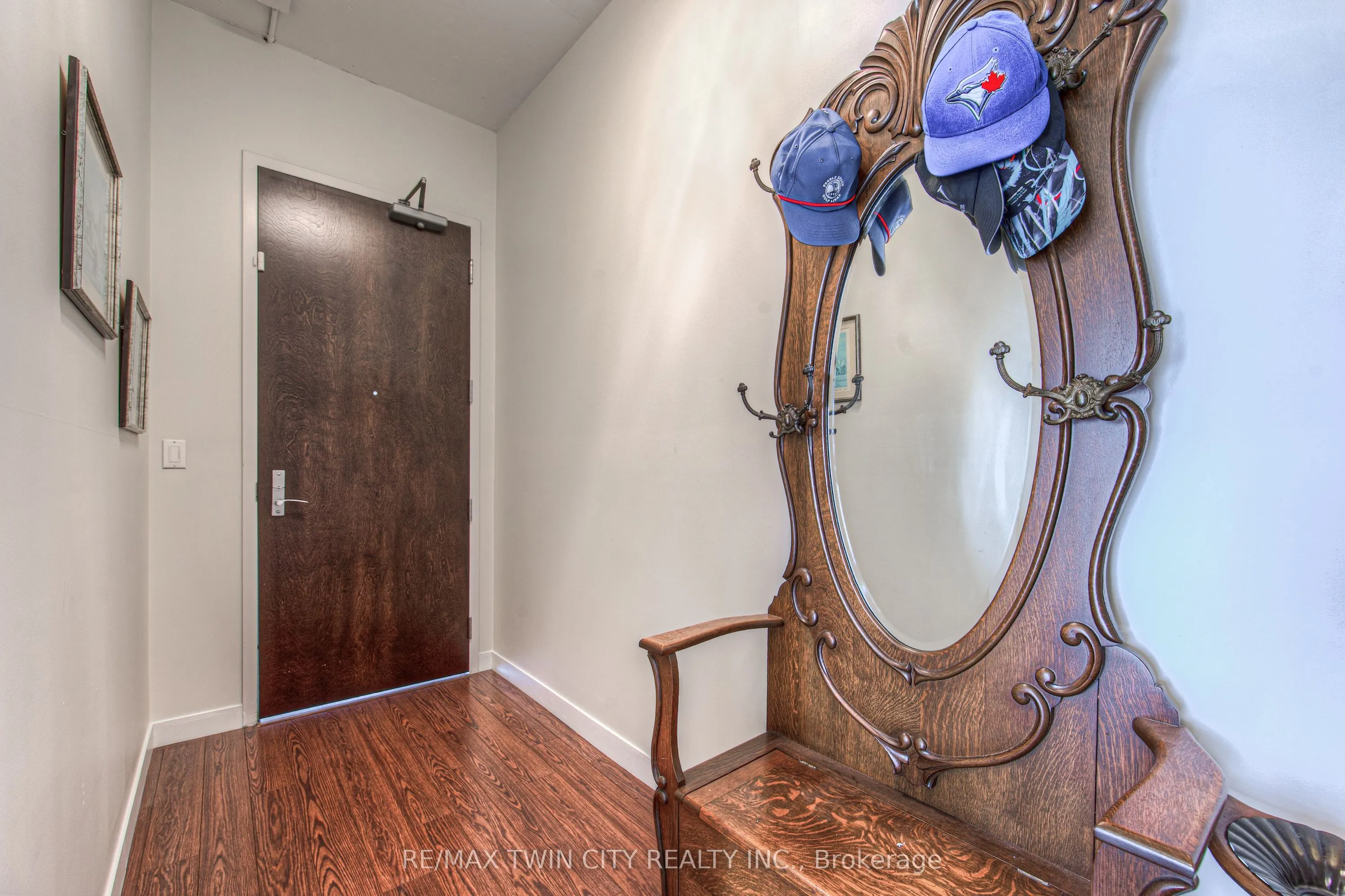 191 KING Street S, #713