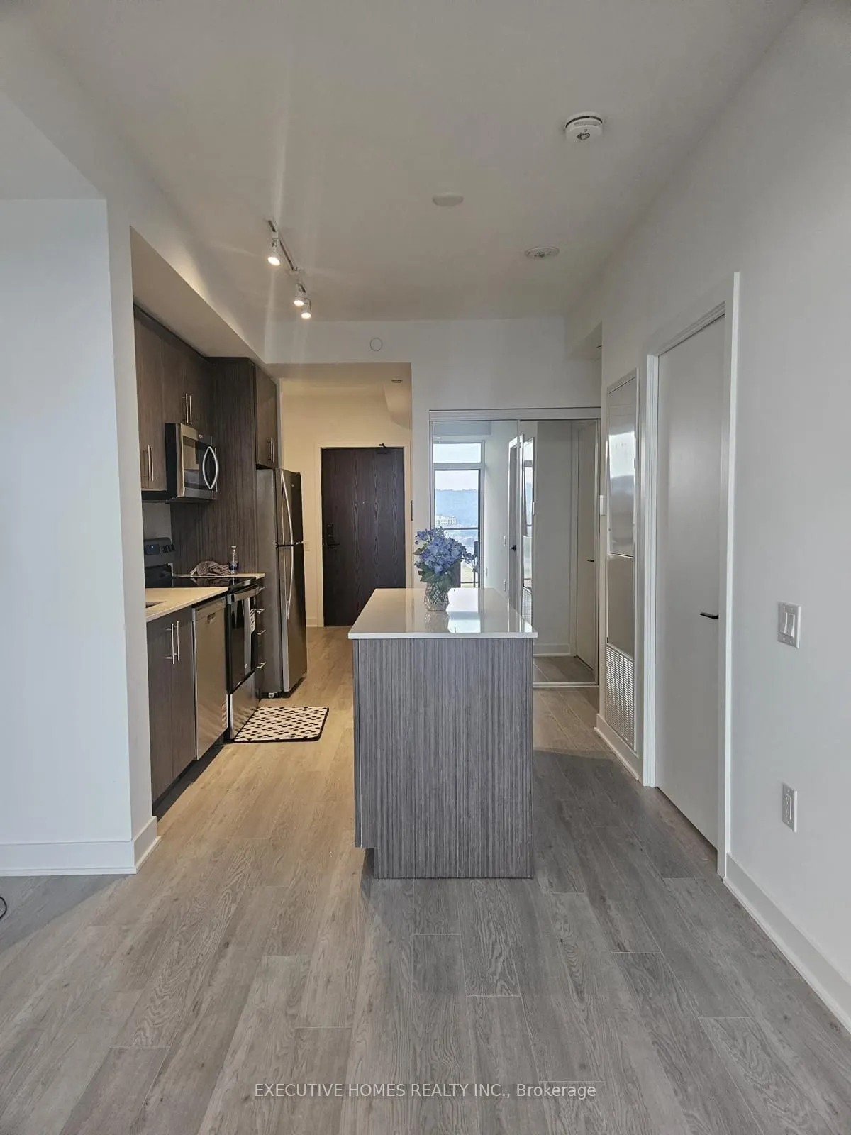 2782 Barton Street, #1301