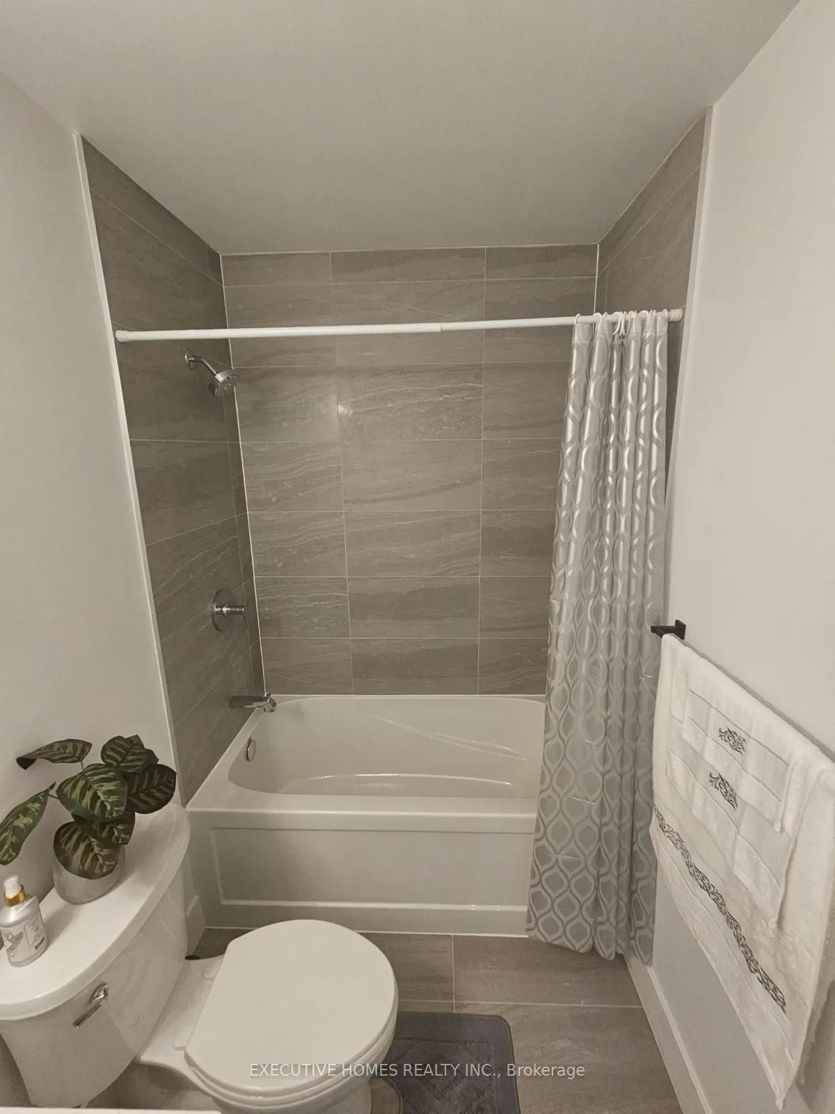 2782 Barton Street, #1301
