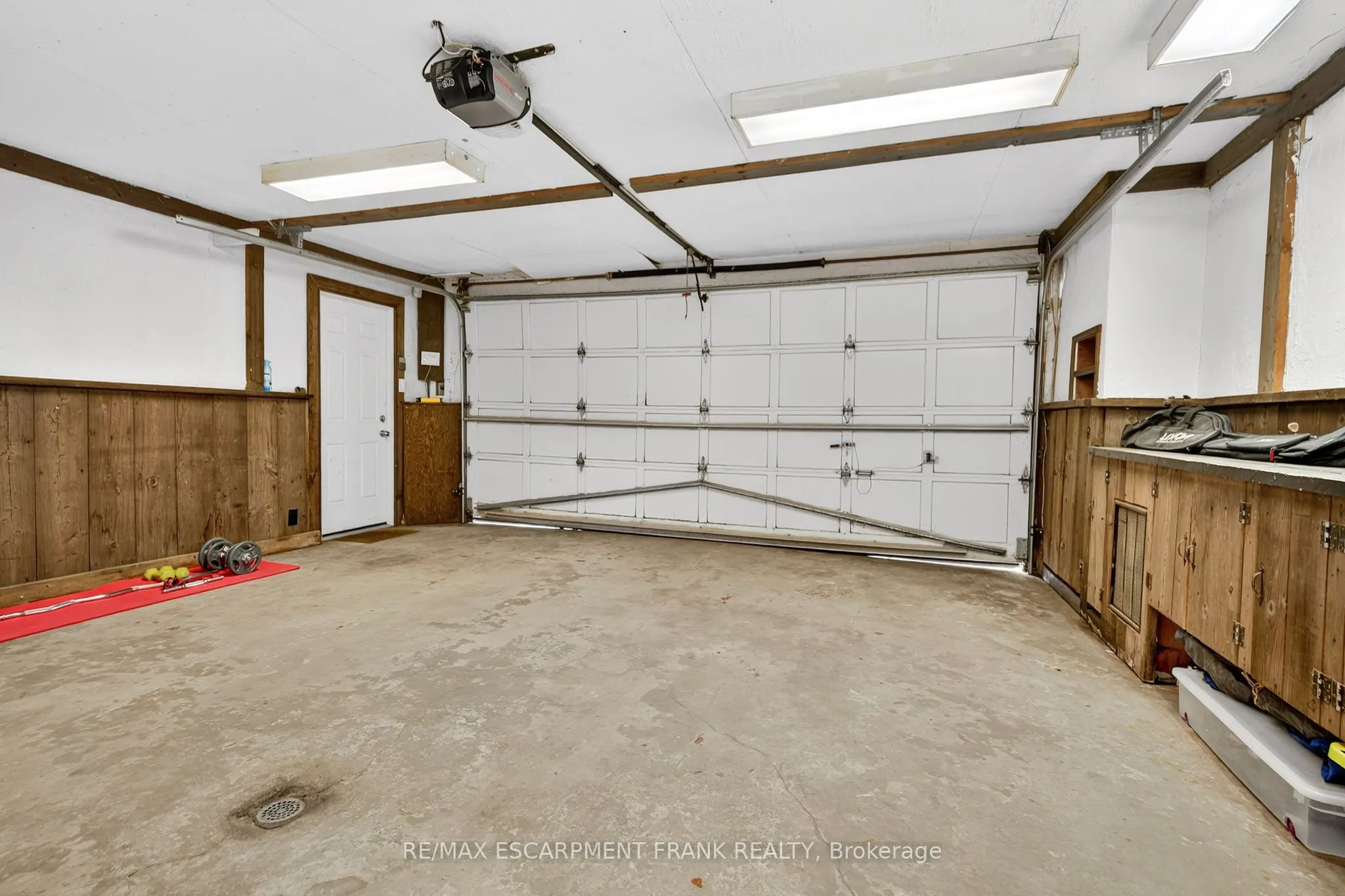 64 Vola Court