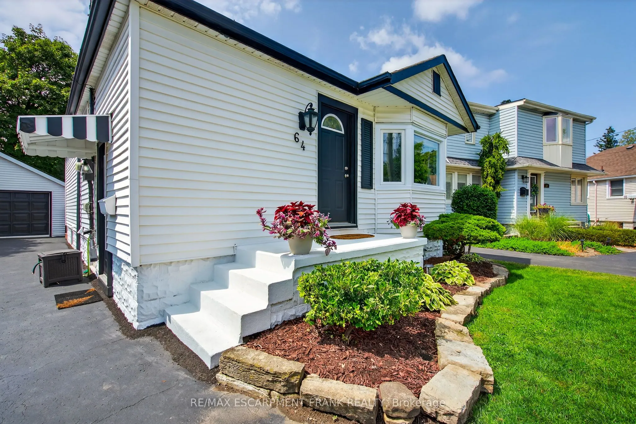 64 Vola Court