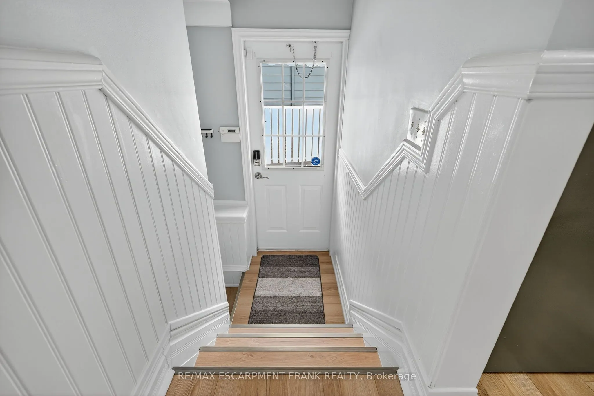 64 Vola Court