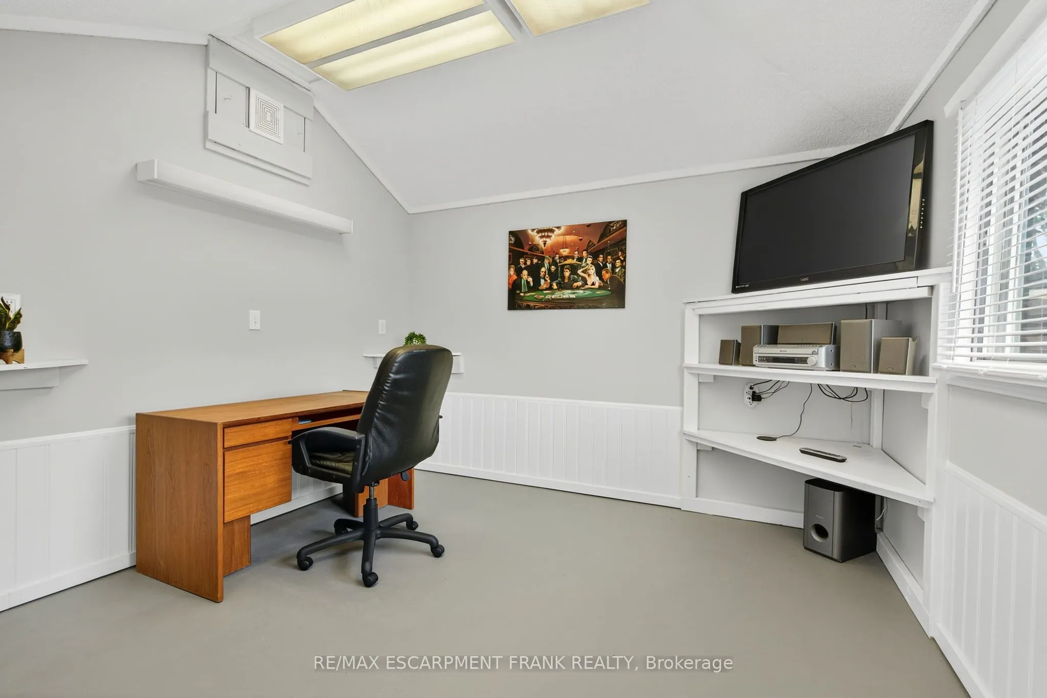 64 Vola Court