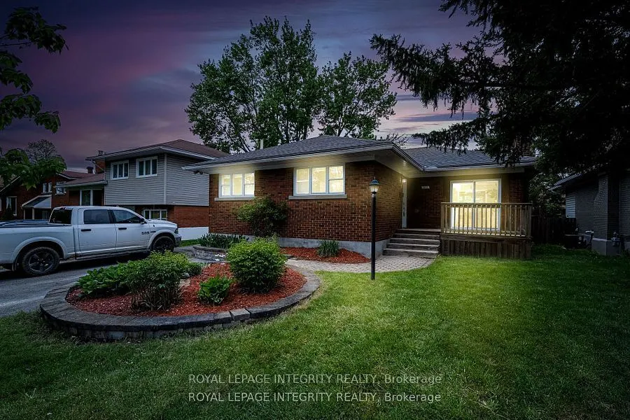 1695 Gage Crescent N