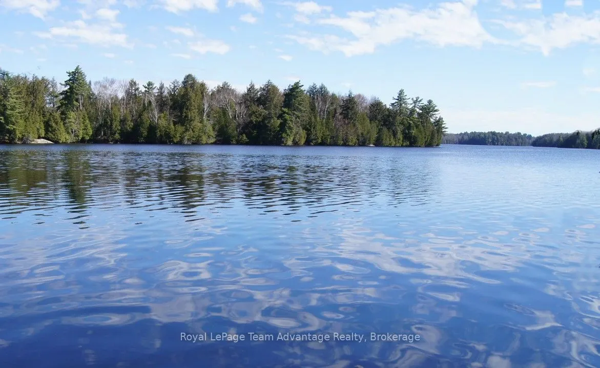 25 Peninsula Shore Road E