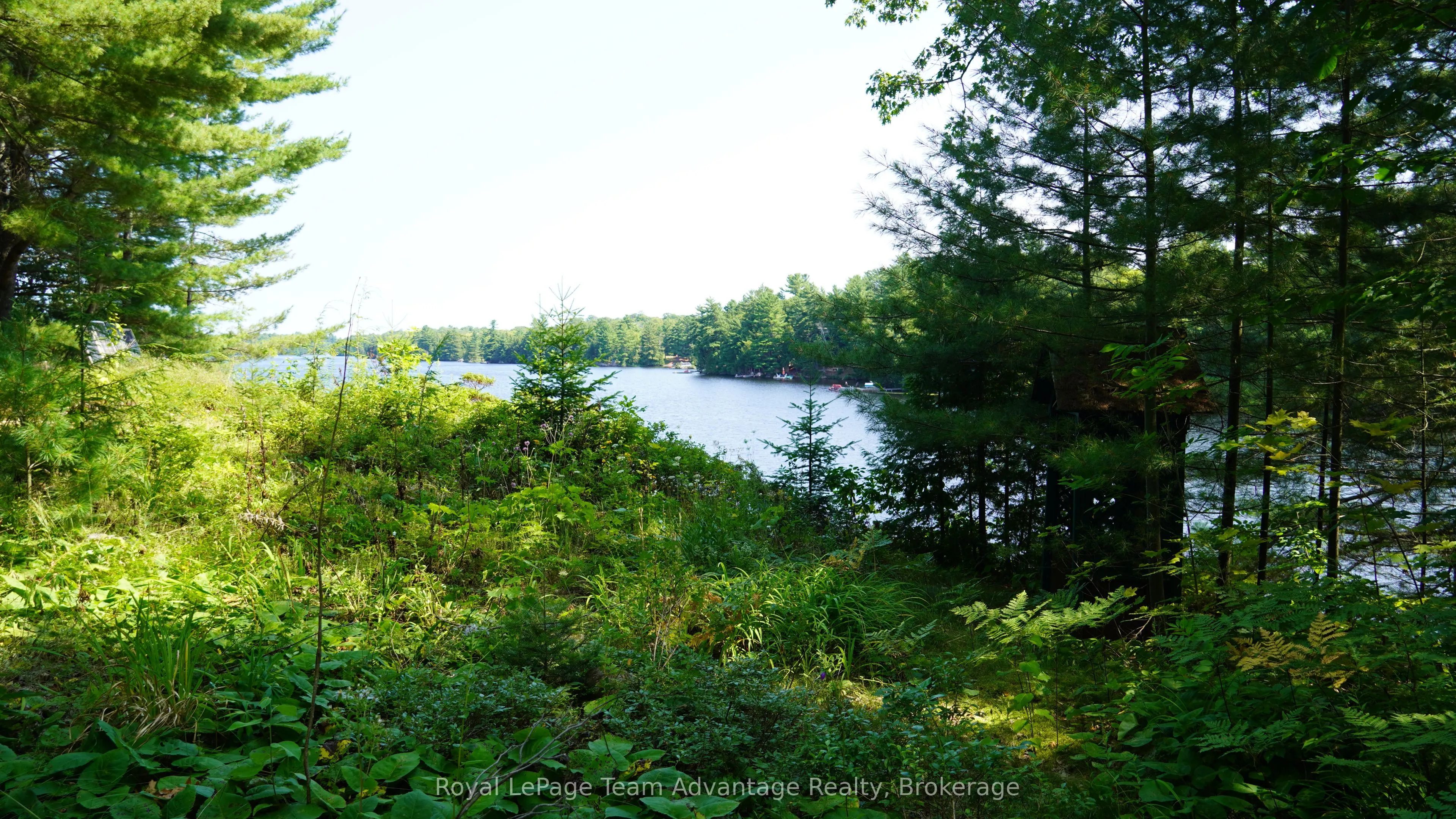 25 Peninsula Shore Road E