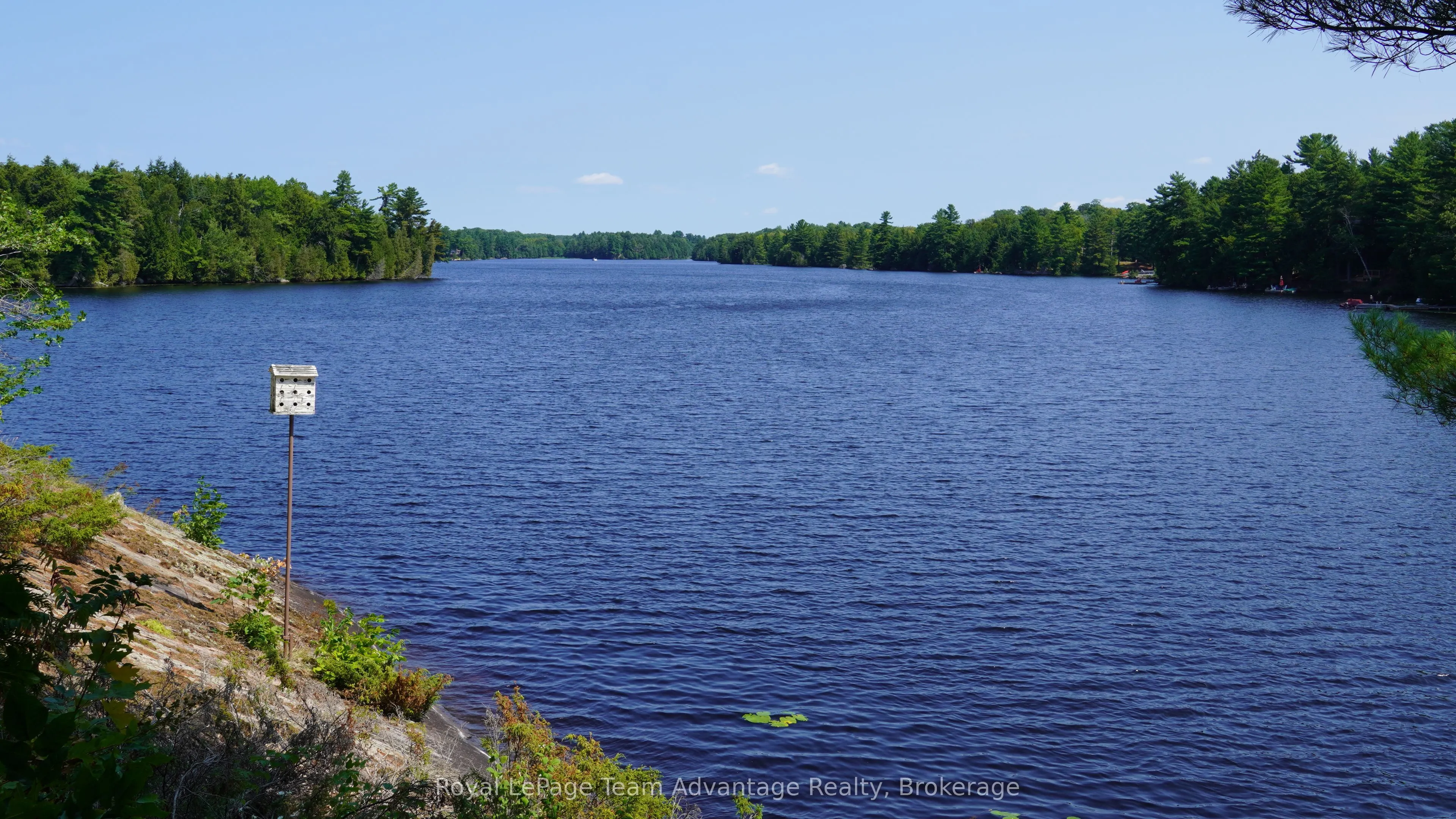 25 Peninsula Shore Road E