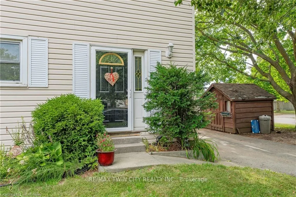 1400 Wildren Place