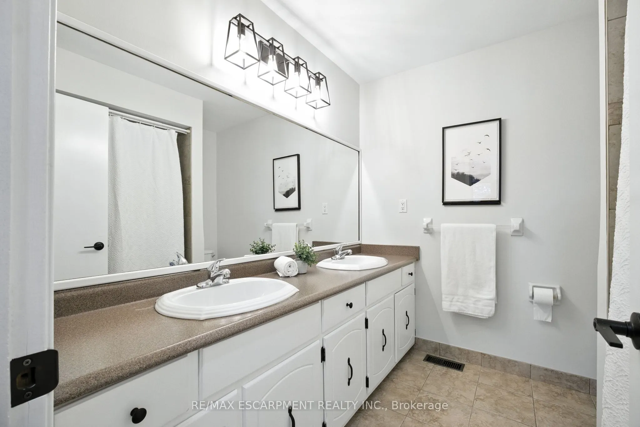 2276 Binbrook Road