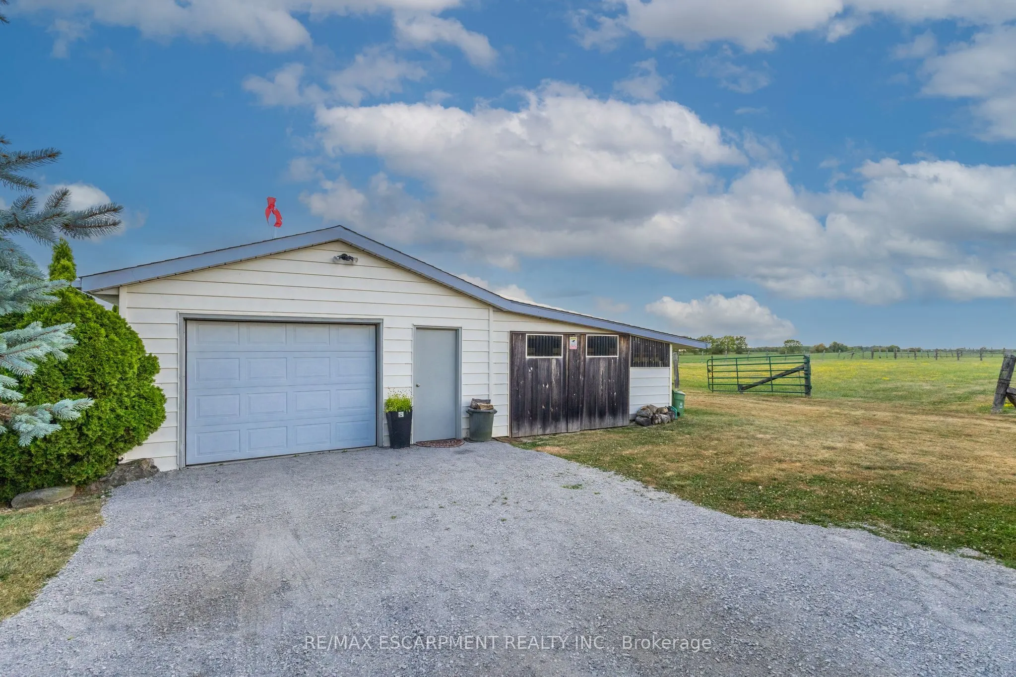 2276 Binbrook Road