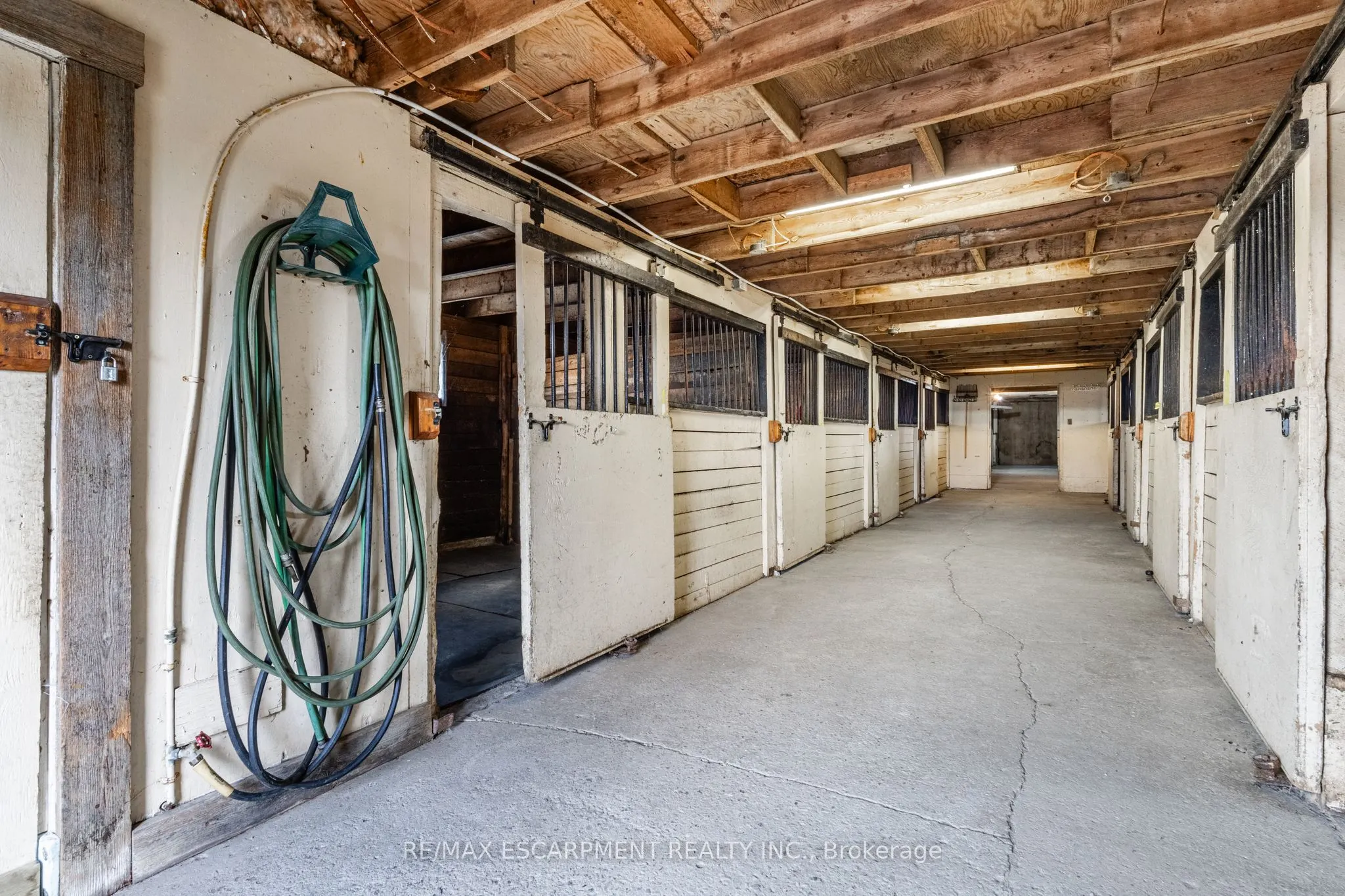 2276 Binbrook Road