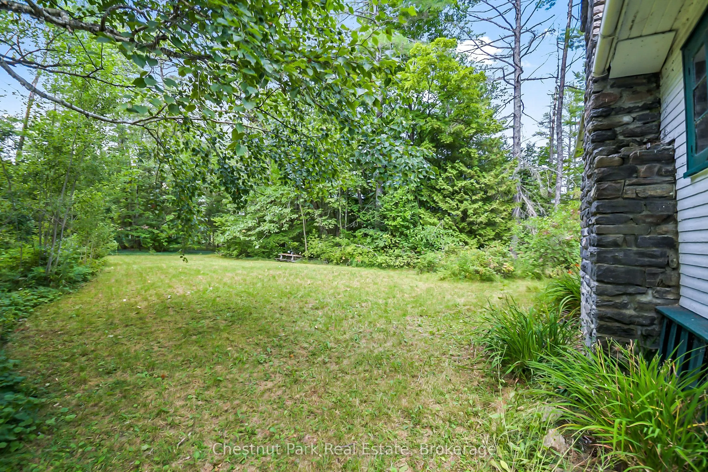 4 Hills Island