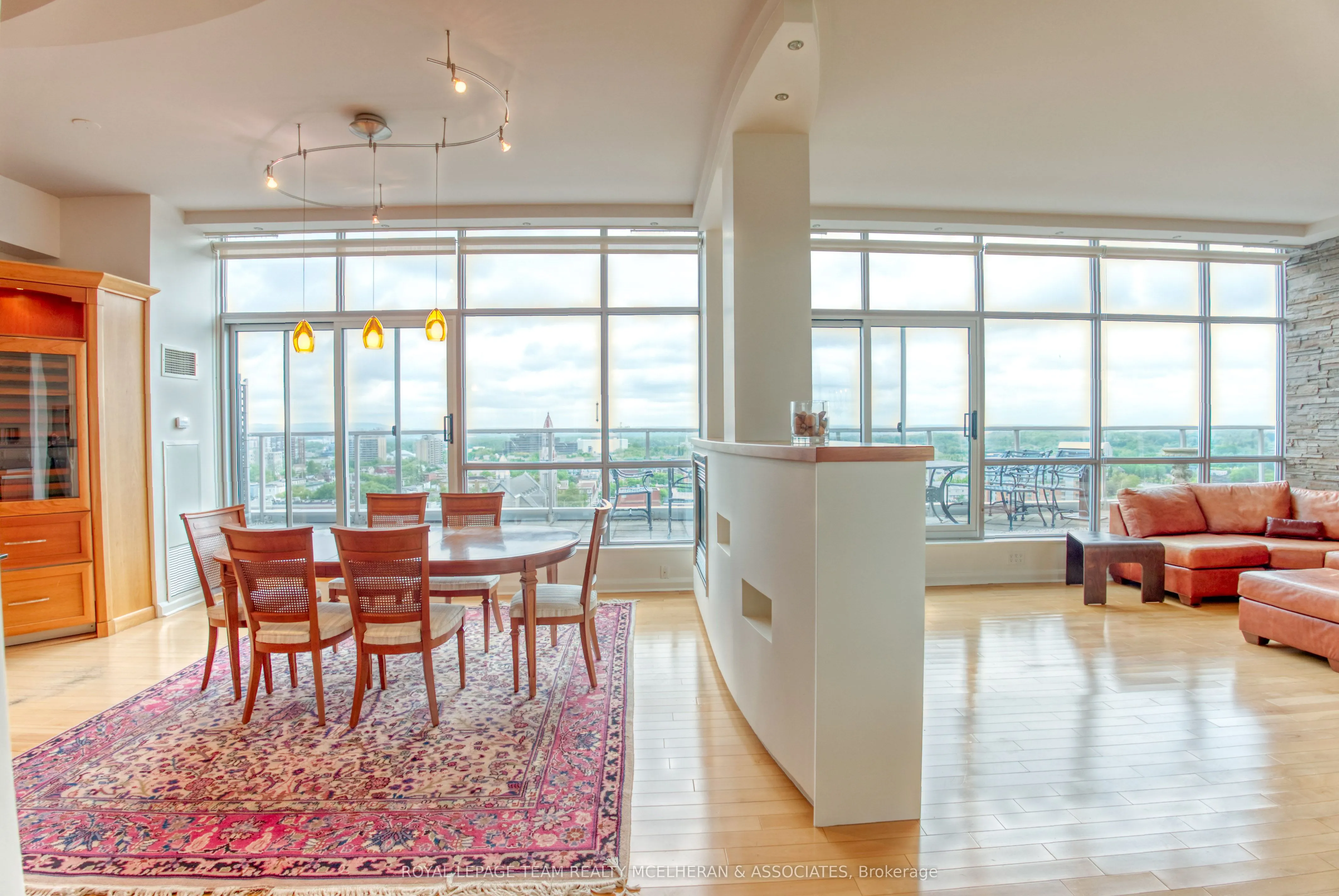 180 York Street, #1402