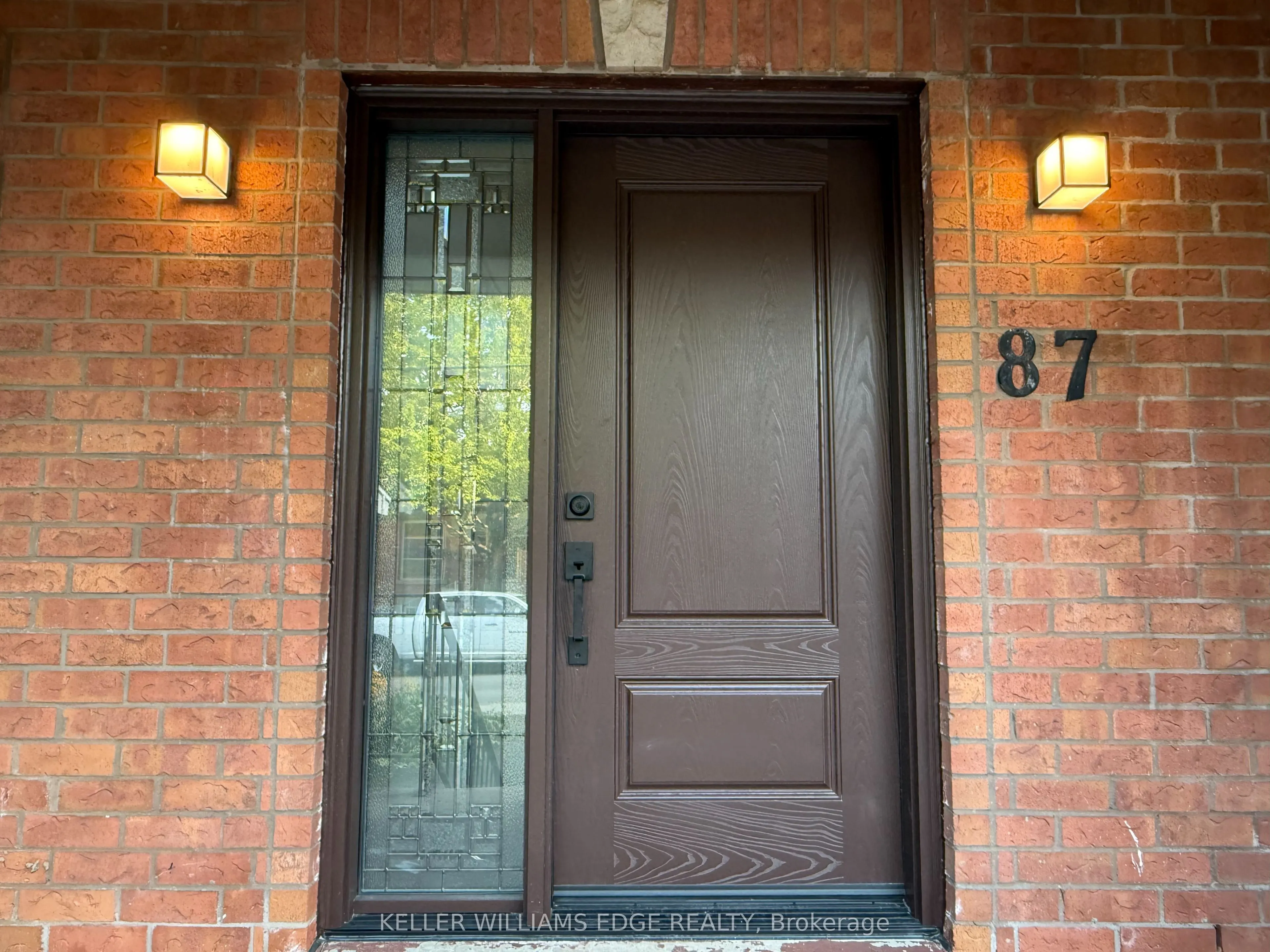87 Peter Street