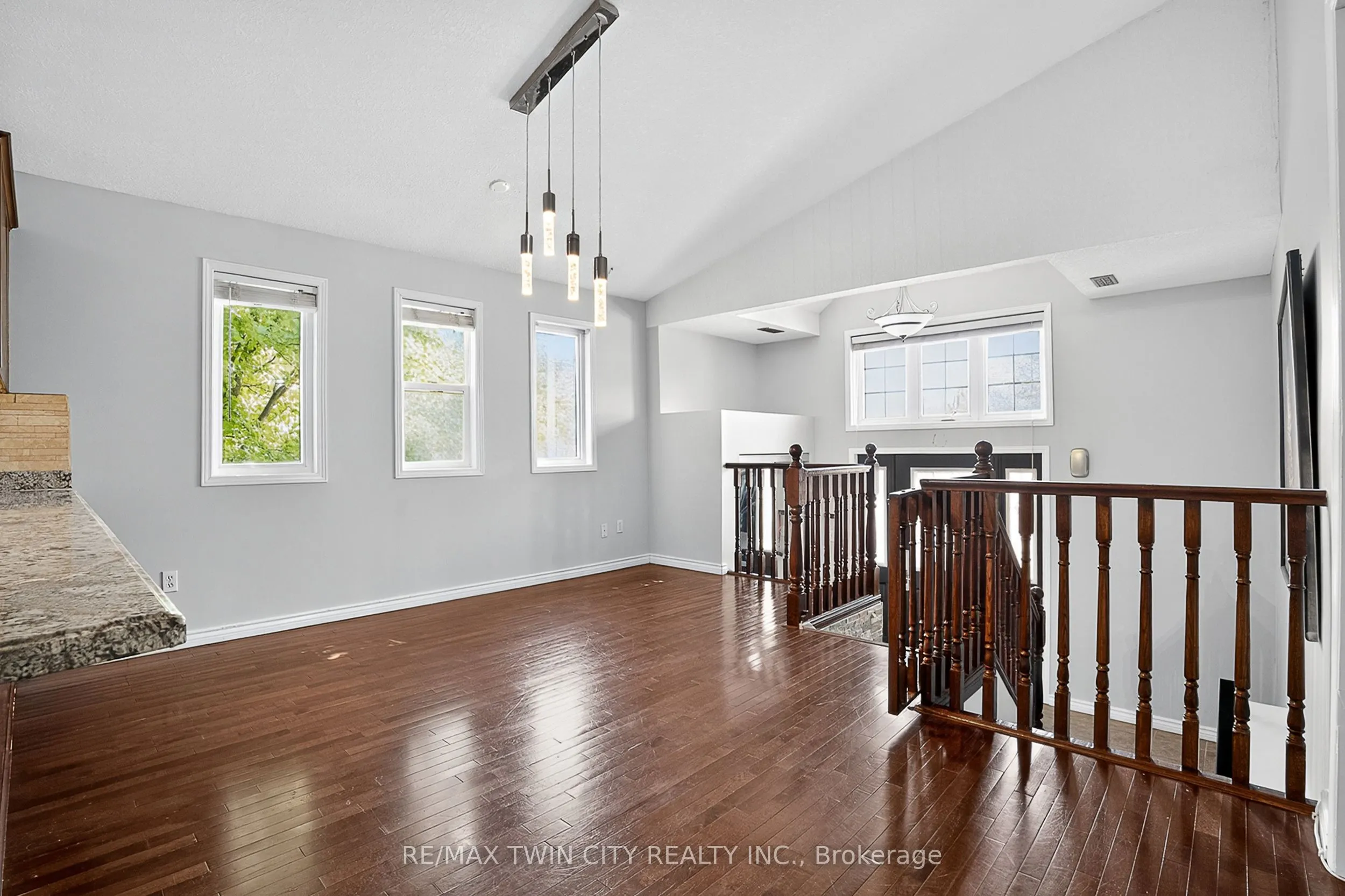 3 Wisteria Court