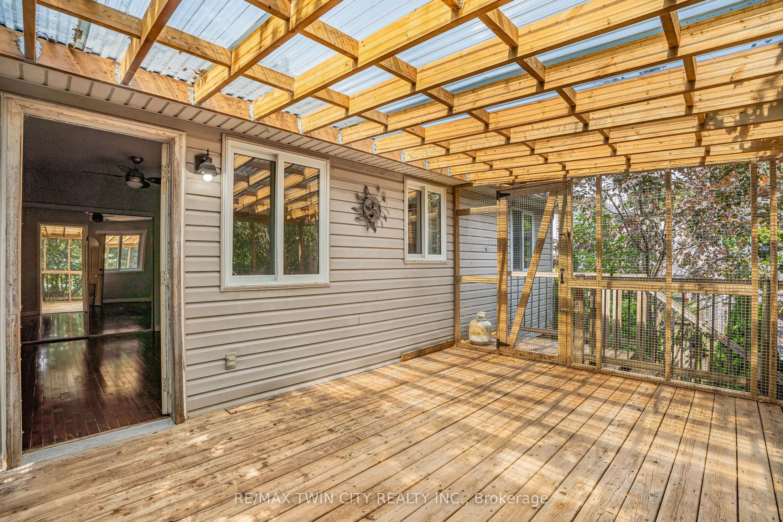 3 Wisteria Court