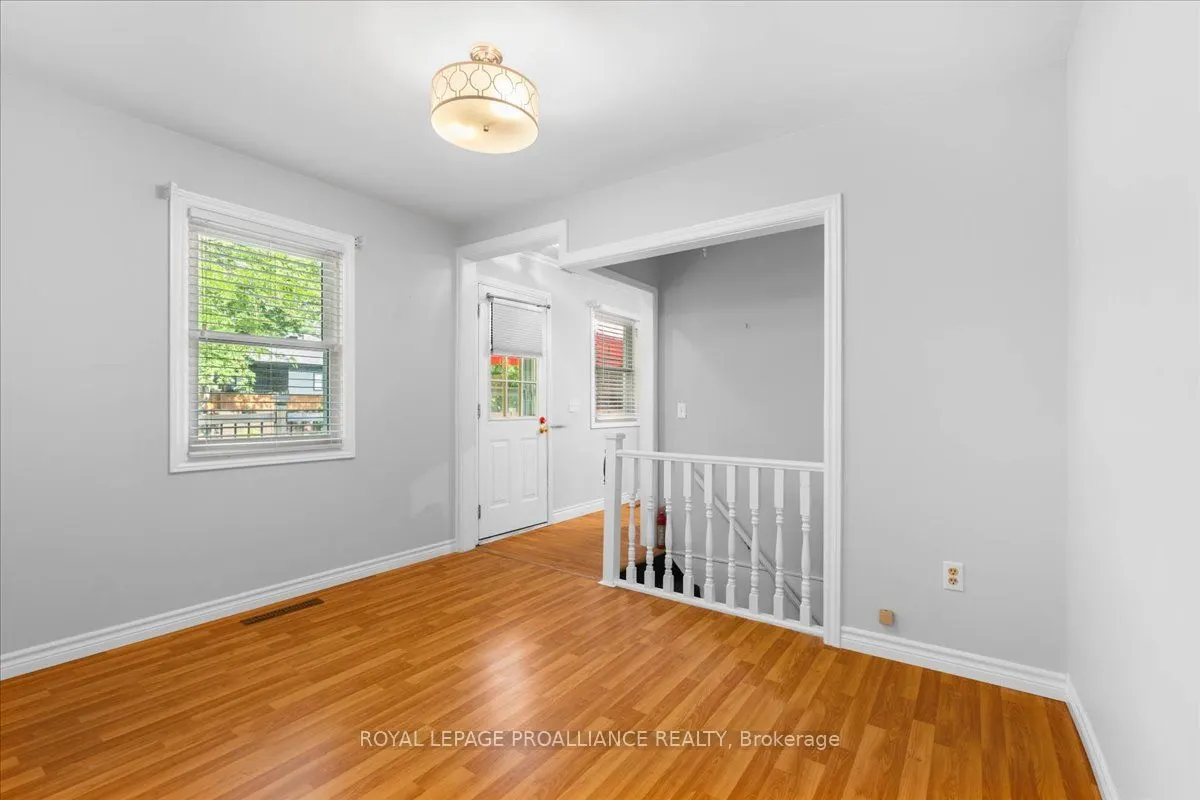 5 South Maloney Street