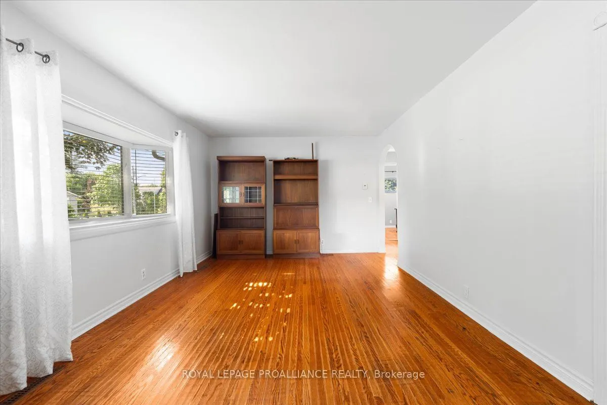 5 South Maloney Street